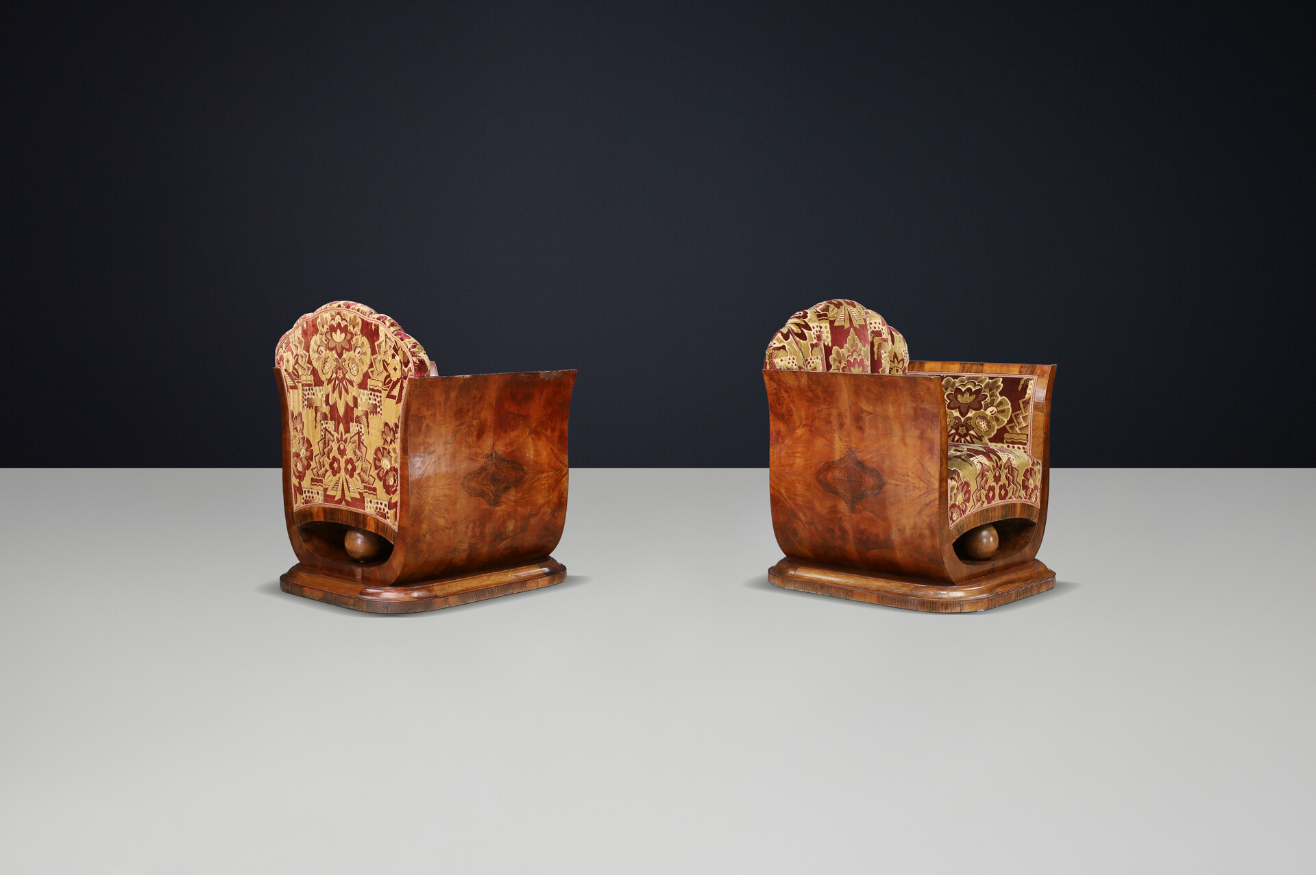Pair of Italian Art Deco Walnut Burl Lounge Chairs with Original Velvet, Naples, 1930s Early-20th century