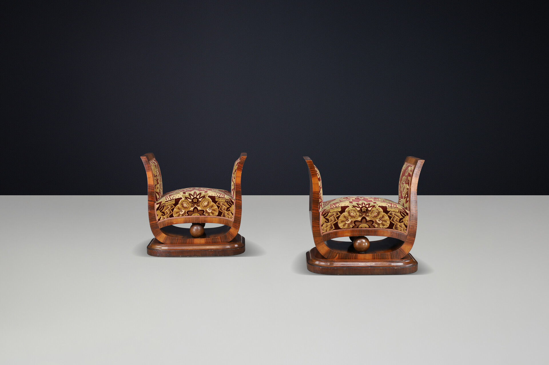 Pair of Italian Art Deco Walnut Burl Stools with Original Velvet, Naples, 1930s Early-20th century