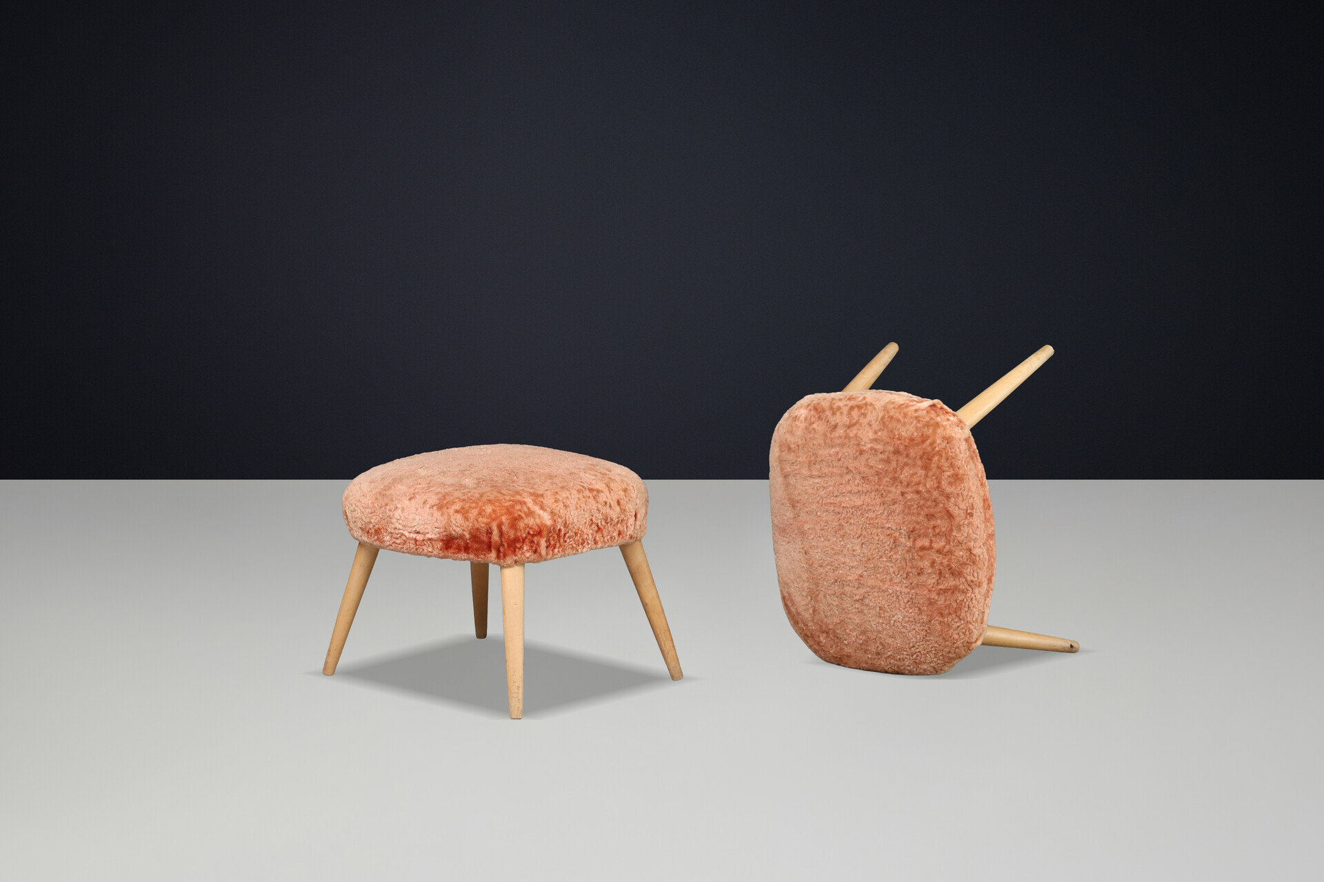 Pair of Italian Mid-Century Modern Beech Stools 1950s Sculptural Form Mid-20th century