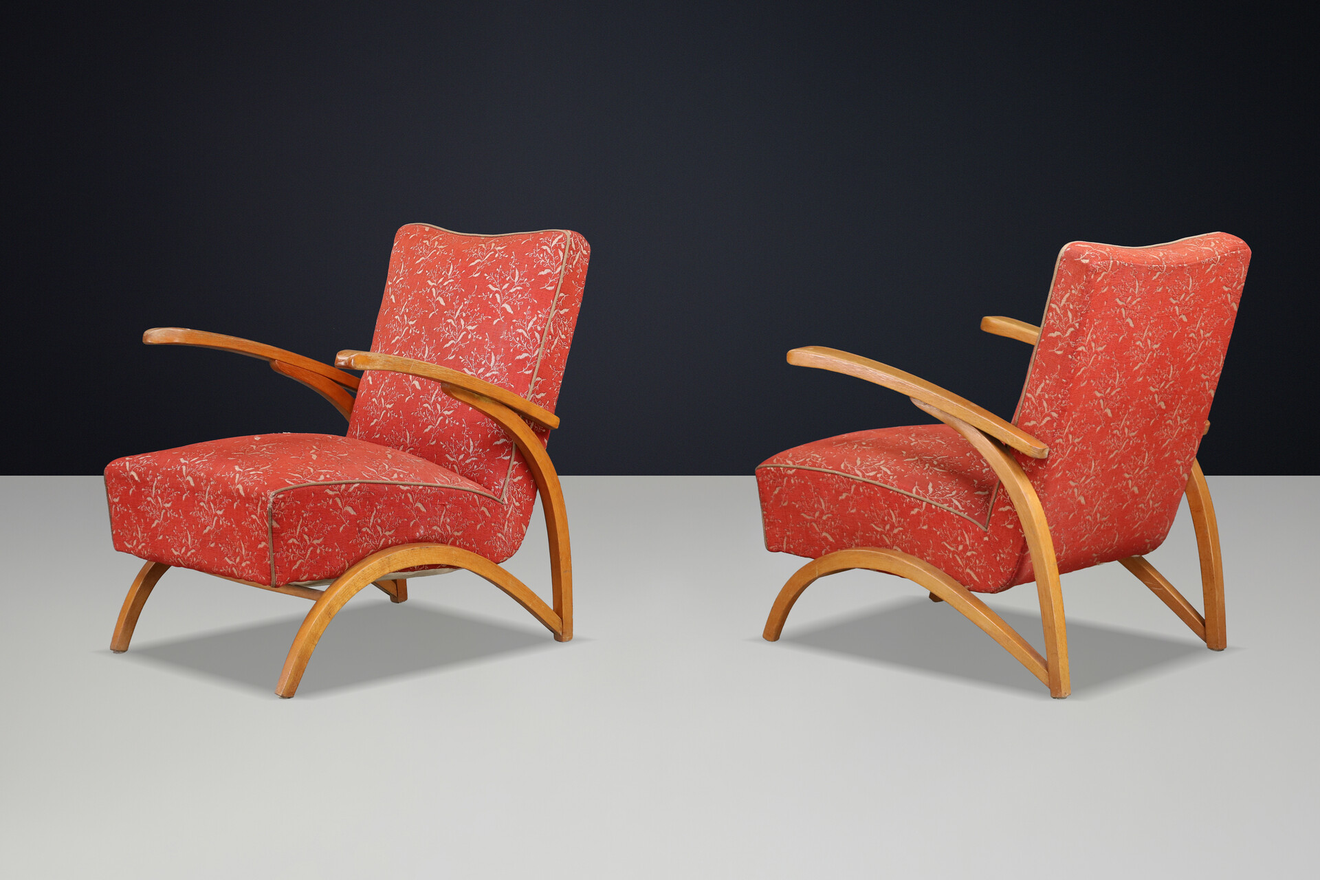 Pair of Jindrich Halabala Art Deco Bent Beech Lounge Chairs, UP Zavody, CZ 1930 Mid-20th century