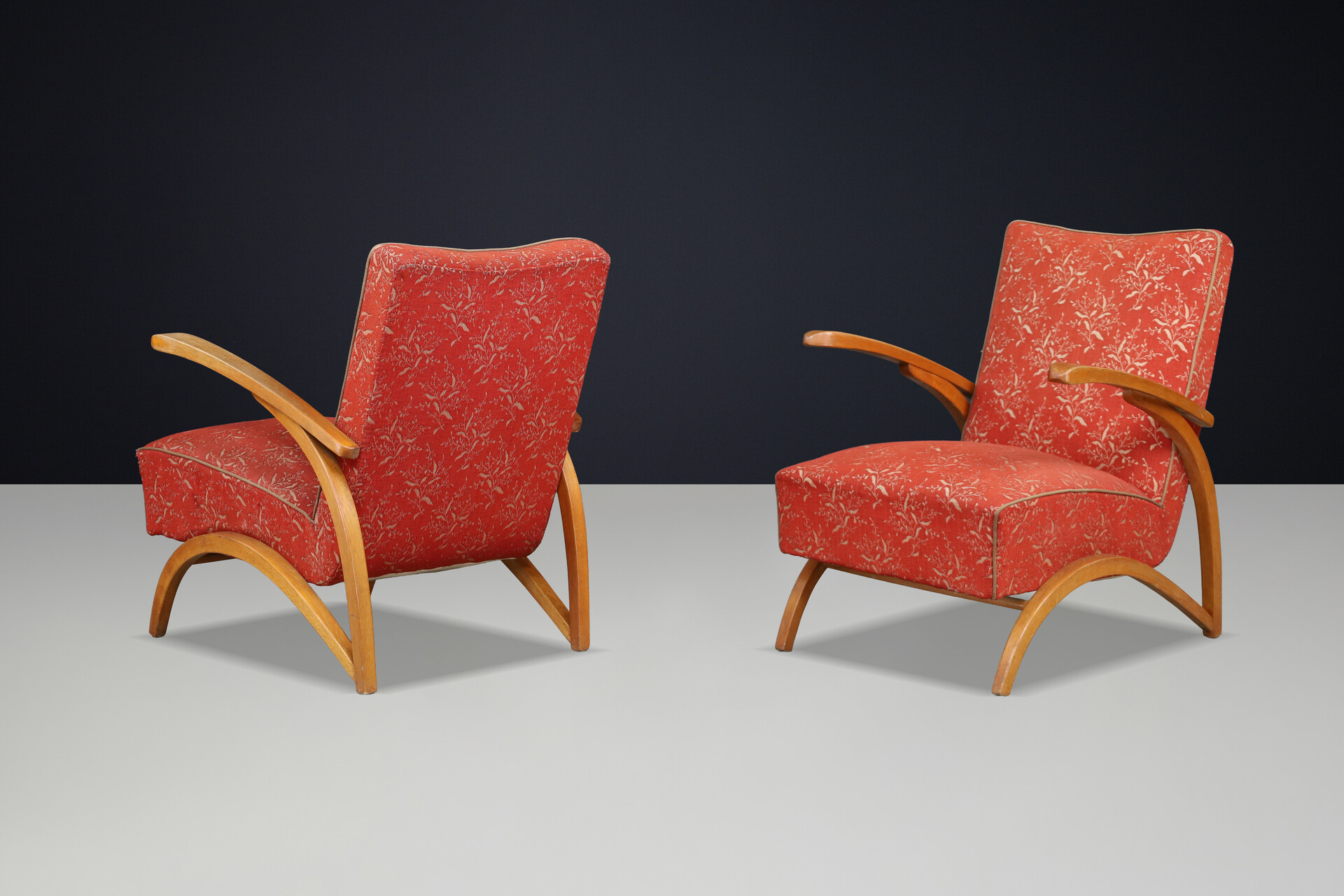 Pair of Jindrich Halabala Art Deco Bent Beech Lounge Chairs, UP Zavody, CZ 1930 Mid-20th century