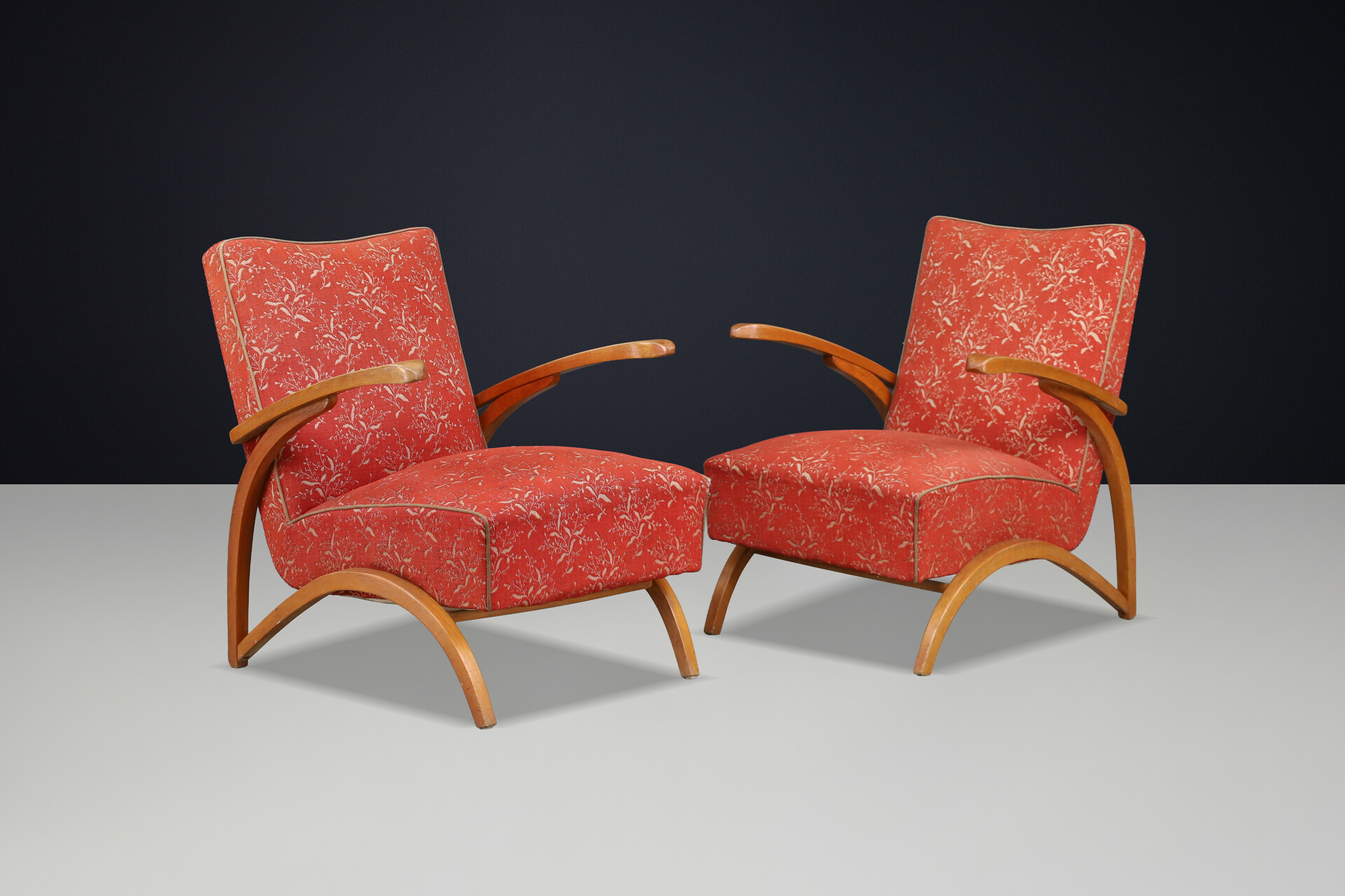 Pair of Jindrich Halabala Art Deco Bent Beech Lounge Chairs, UP Zavody, CZ 1930 Mid-20th century