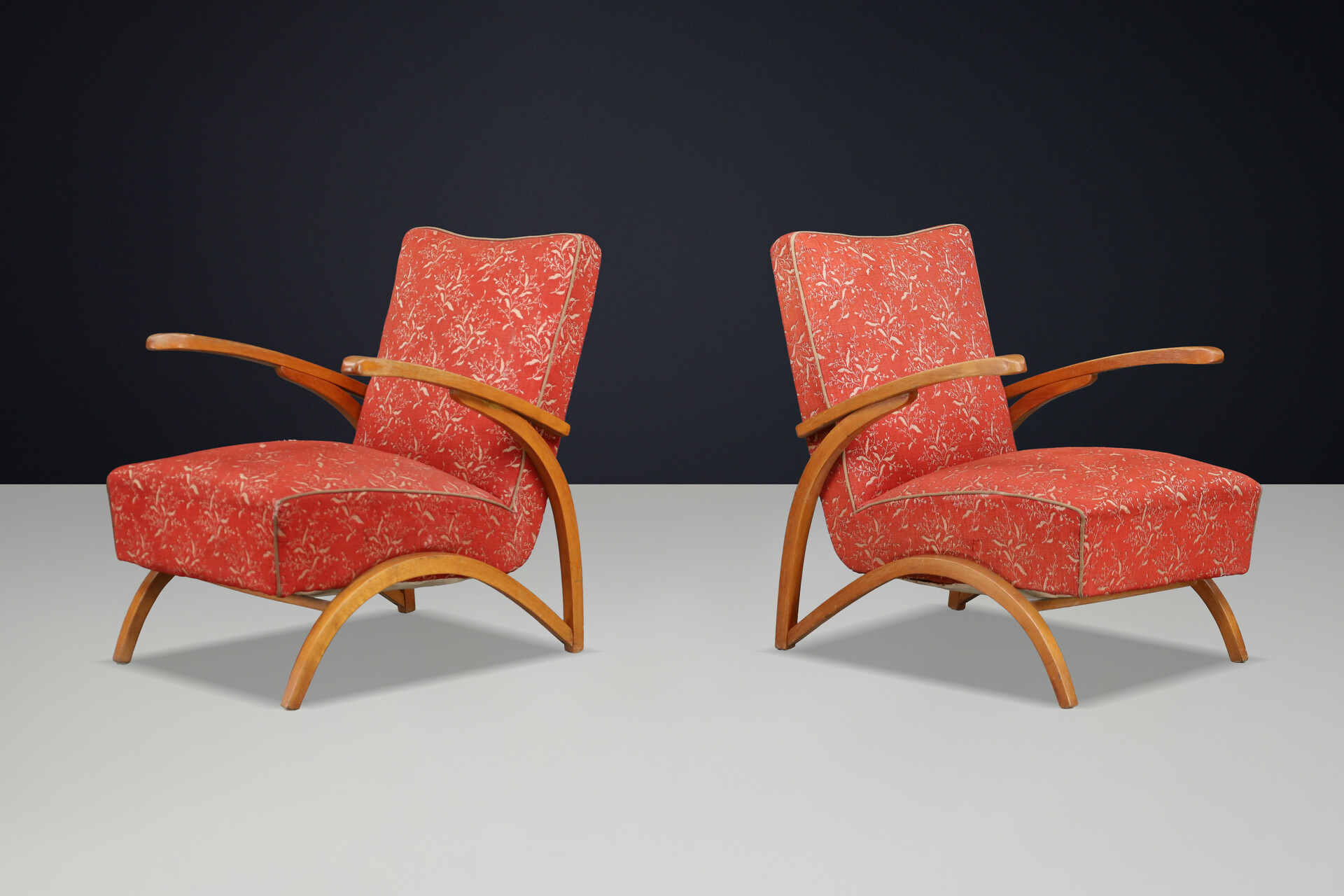 Pair of Jindrich Halabala Art Deco Bent Beech Lounge Chairs, UP Zavody, CZ 1930 Mid-20th century