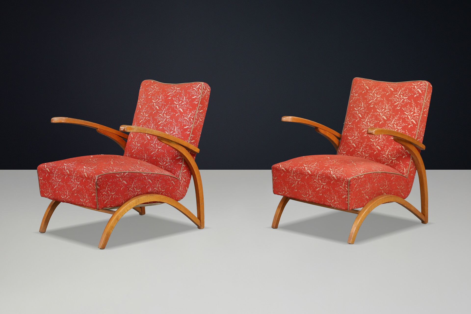 Pair of Jindrich Halabala Art Deco Bent Beech Lounge Chairs, UP Zavody, CZ 1930 Mid-20th century