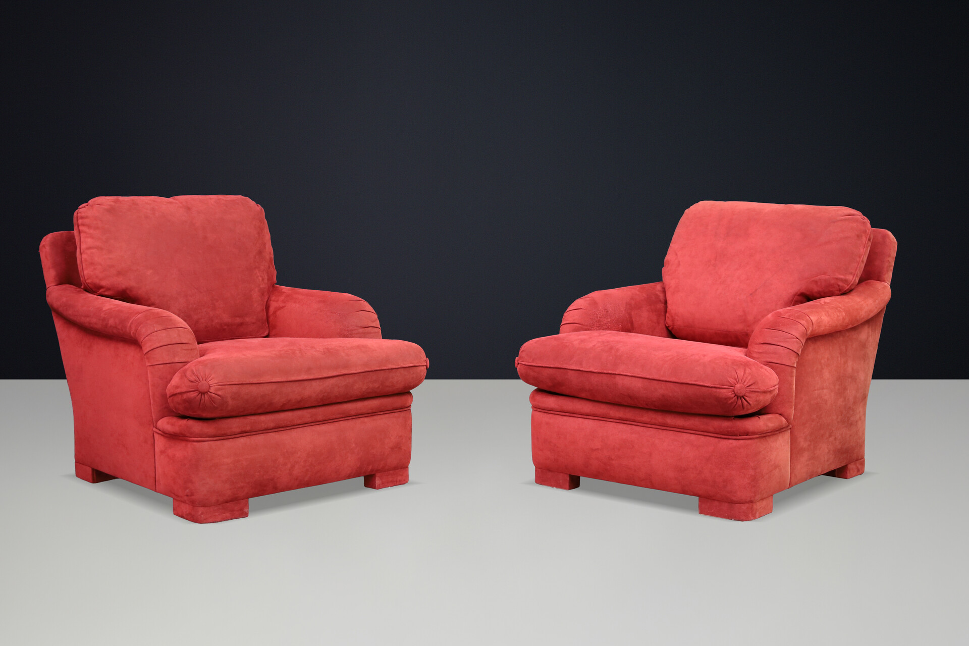 Pair of Large French Lounge Chairs, Sculptural Form, Deep Comfort, 1970s Late-20th century