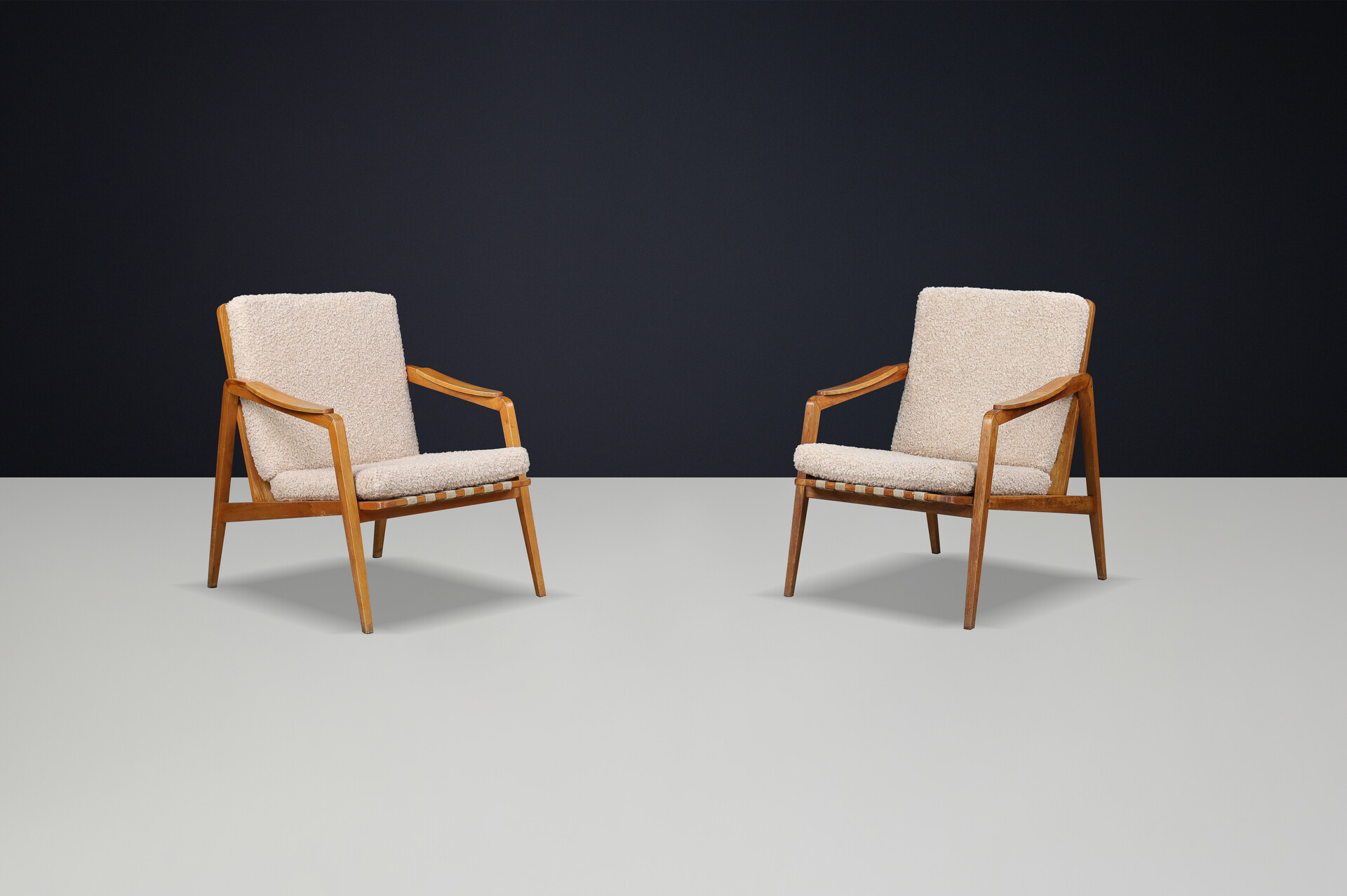 Pair of Mid-Century Lounge Chairs in French Ash with New Teddy Upholstery, 1960s Mid-20th century
