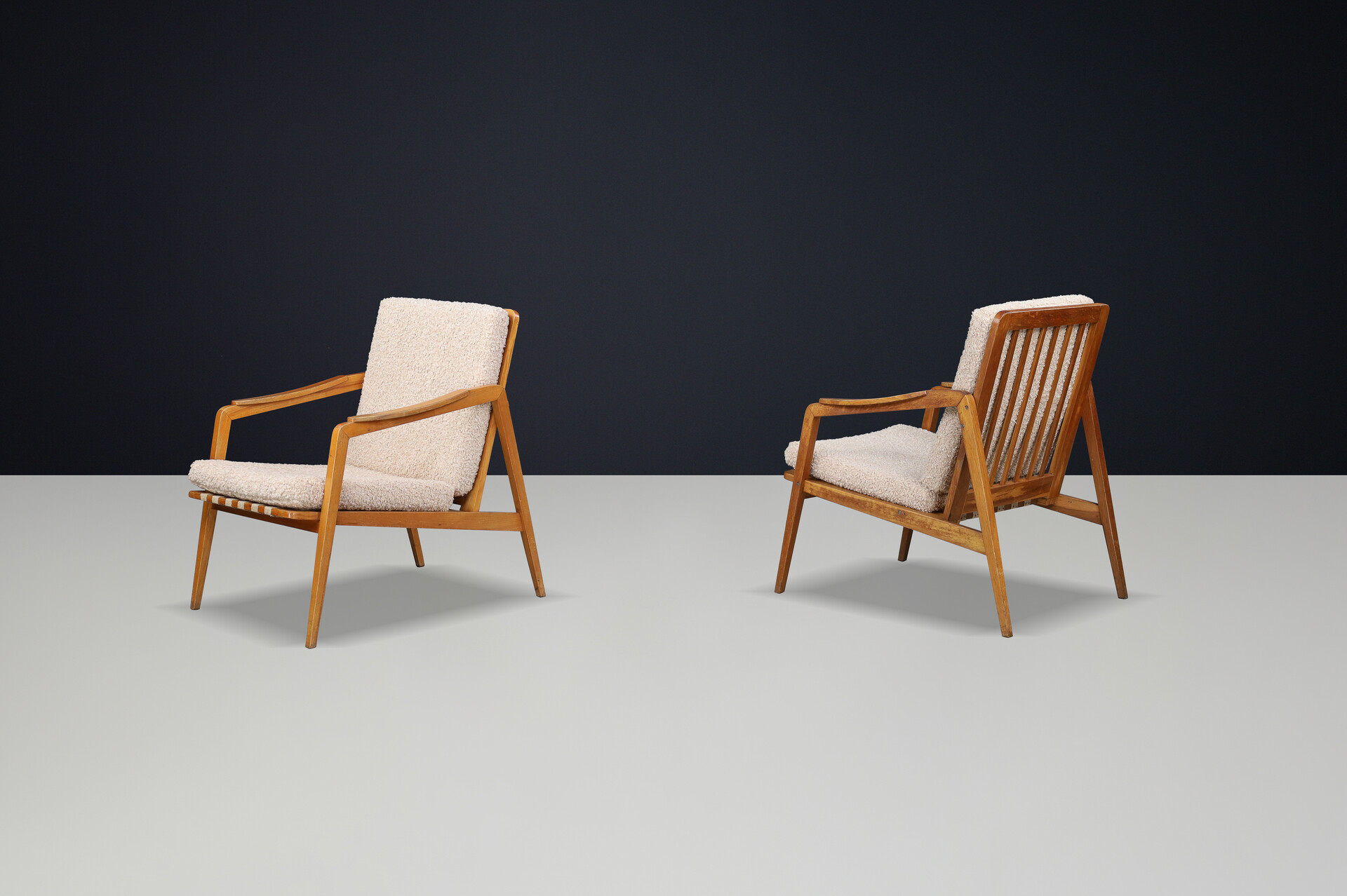 Pair of Mid-Century Lounge Chairs in French Ash with New Teddy Upholstery, 1960s Mid-20th century