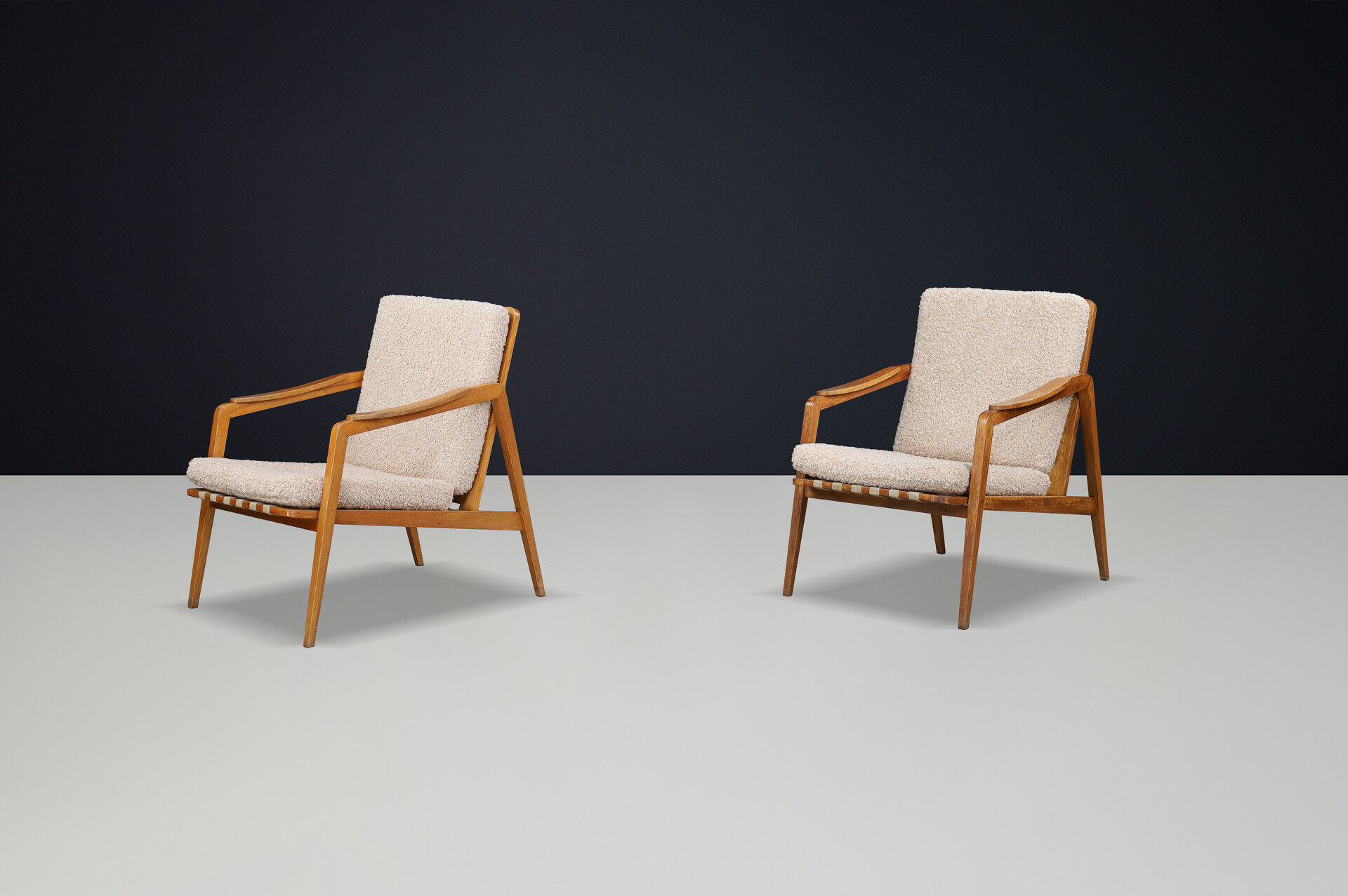 Pair of Mid-Century Lounge Chairs in French Ash with New Teddy Upholstery, 1960s Mid-20th century