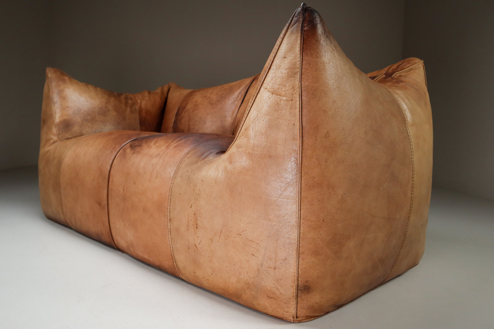 Patinated Cognac leather Le Bambole Sofa by Mario Bellini for B&B Italia, Italy, 1970s Mid-20th century