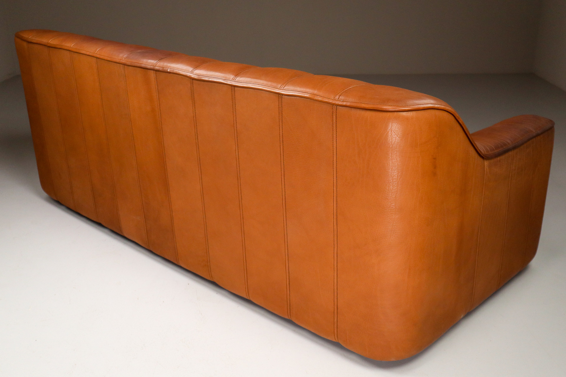 Patinated De Sede DS 44 Leather Sofa, Switzerland 1970s Mid-20th century
