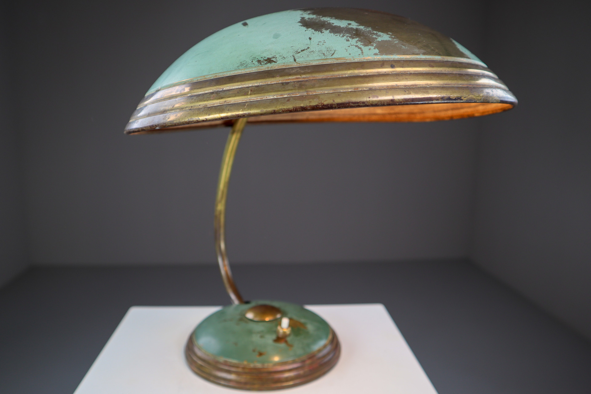 Patinated Industrial / Bauhaus office desk lamp Germany 1920 Early-20th century