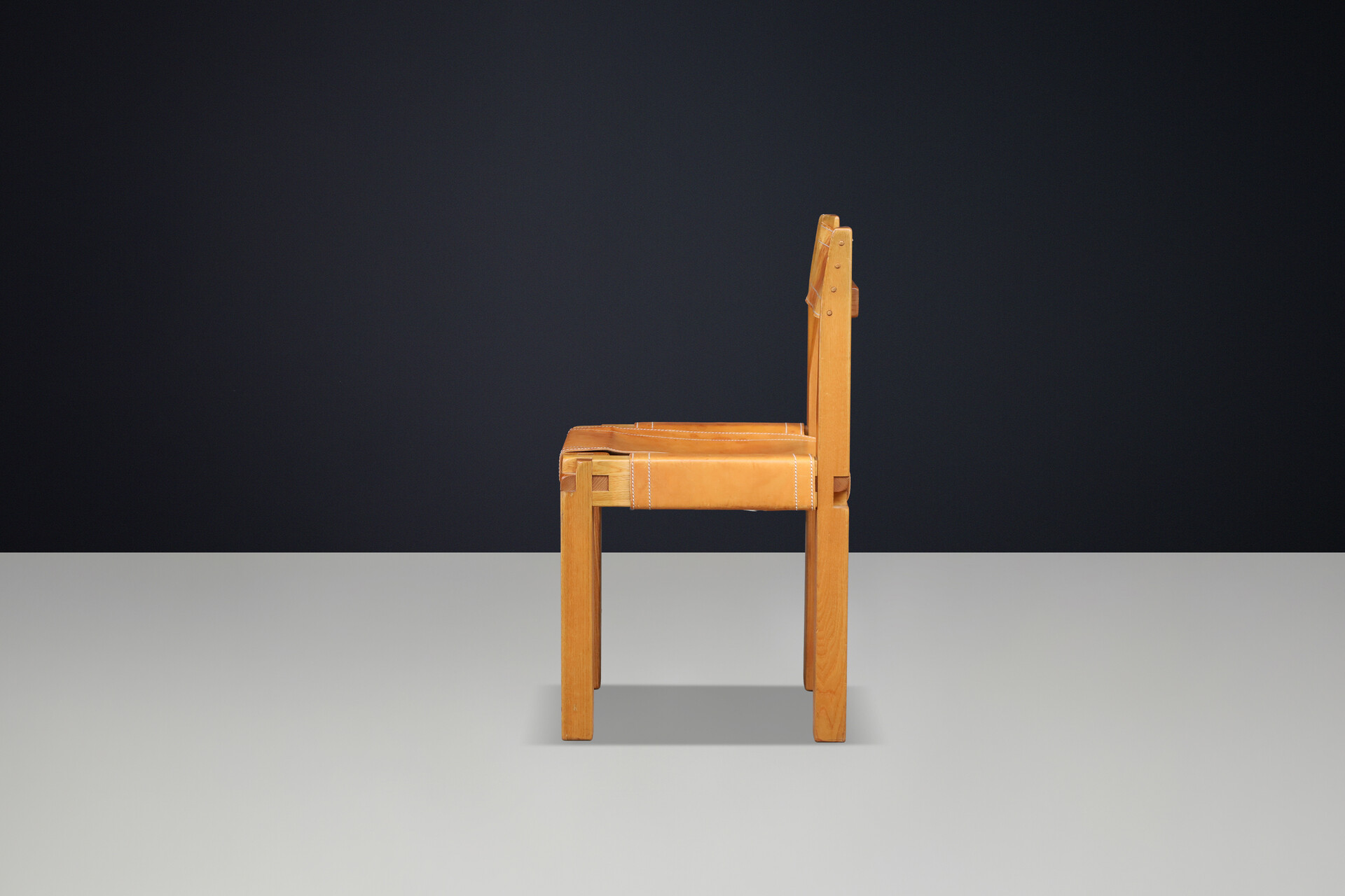 Pierre Chapo S11 Dining Chair in Elm and Cognac Leather, France, 1960s Mid-20th century