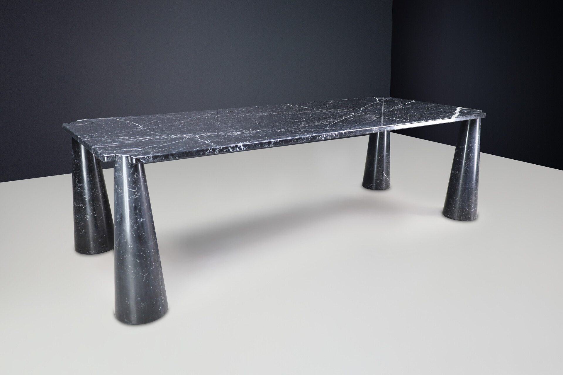 Post modern Angelo Mangiarotti for Skipper 'Eros,' large rectangular dining table in black Marquina Marble, Italy, the 1970s. Mid-20th century