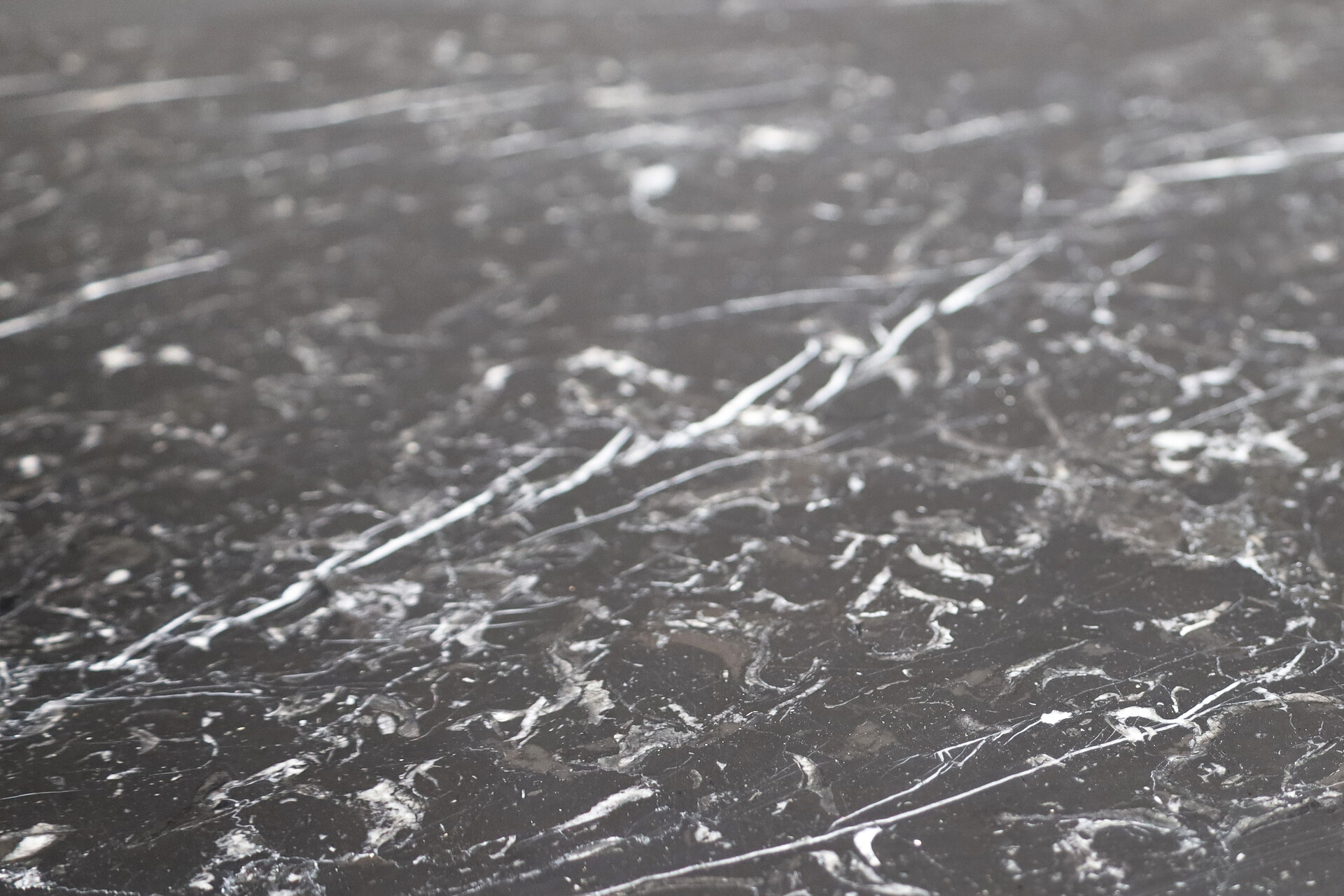 Post modern Angelo Mangiarotti for Skipper 'Eros,' large rectangular dining table in black Marquina Marble, Italy, the 1970s. Mid-20th century