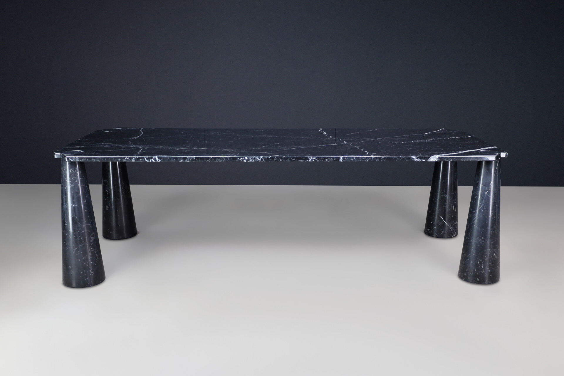 Post modern Angelo Mangiarotti for Skipper 'Eros,' large rectangular dining table in black Marquina Marble, Italy, the 1970s. Mid-20th century