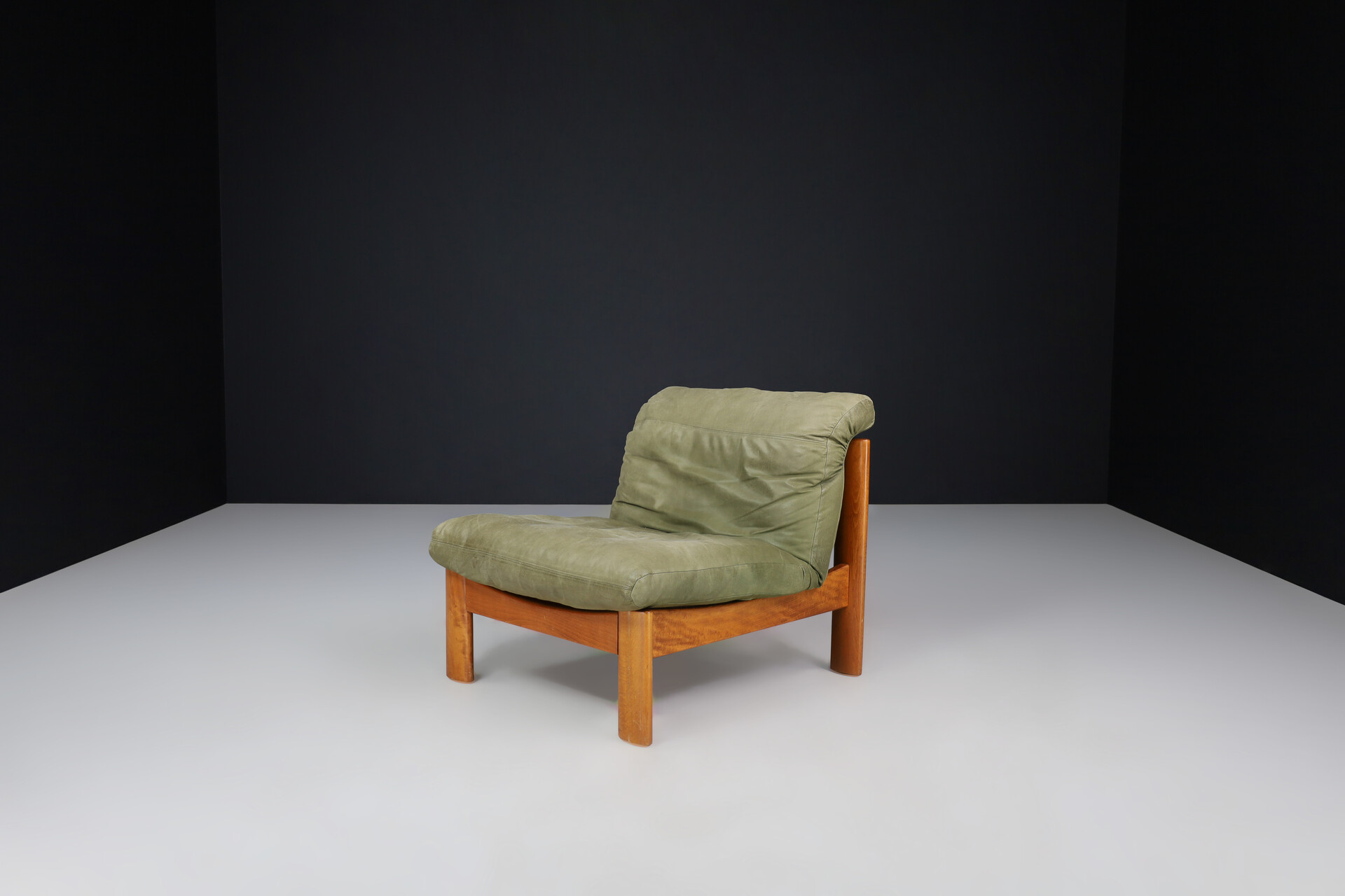 Post modern Green Leather Slipper Chair, The Netherlands 1970s Late-20th century
