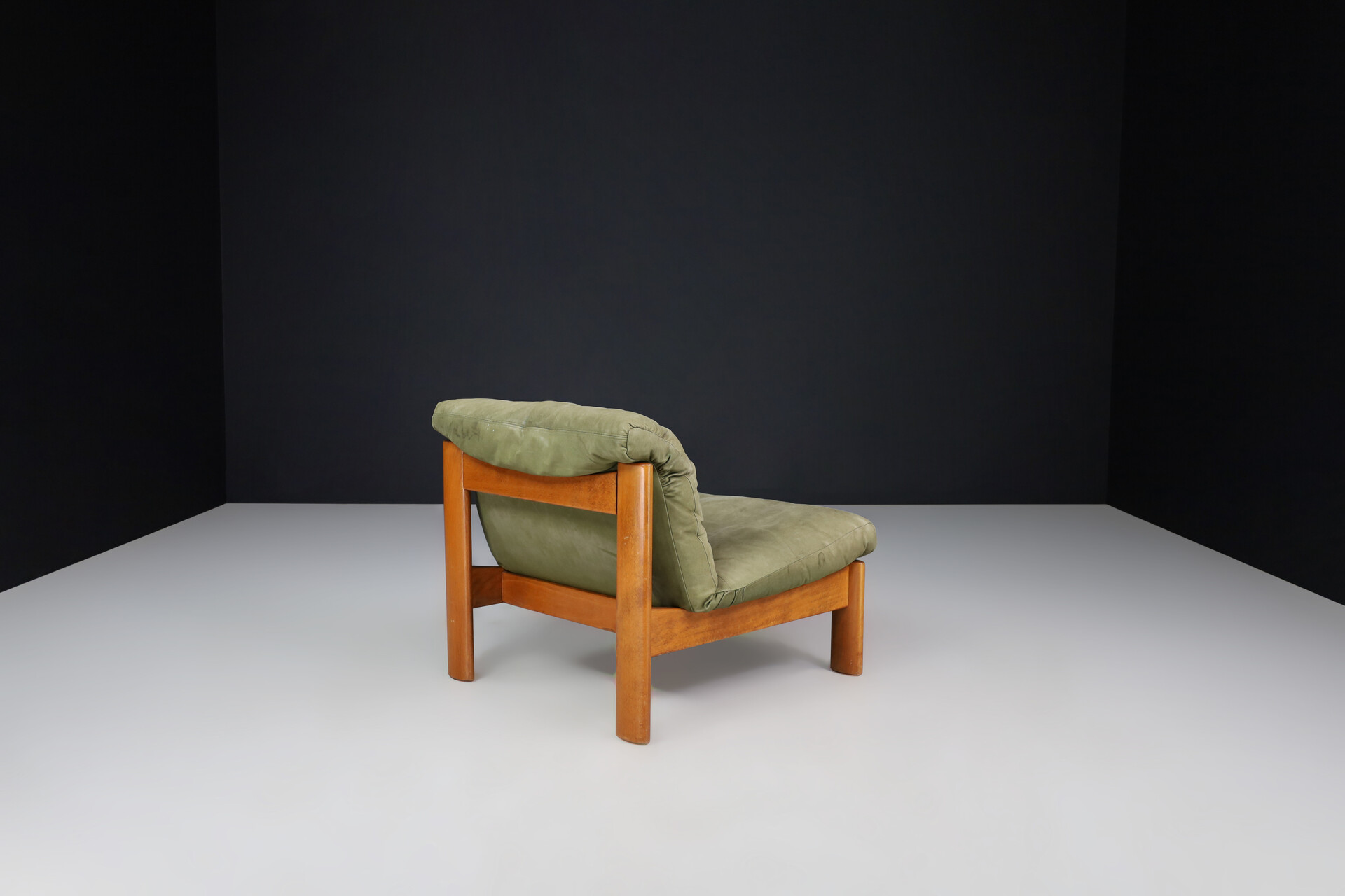 Post modern Green Leather Slipper Chair, The Netherlands 1970s Late-20th century