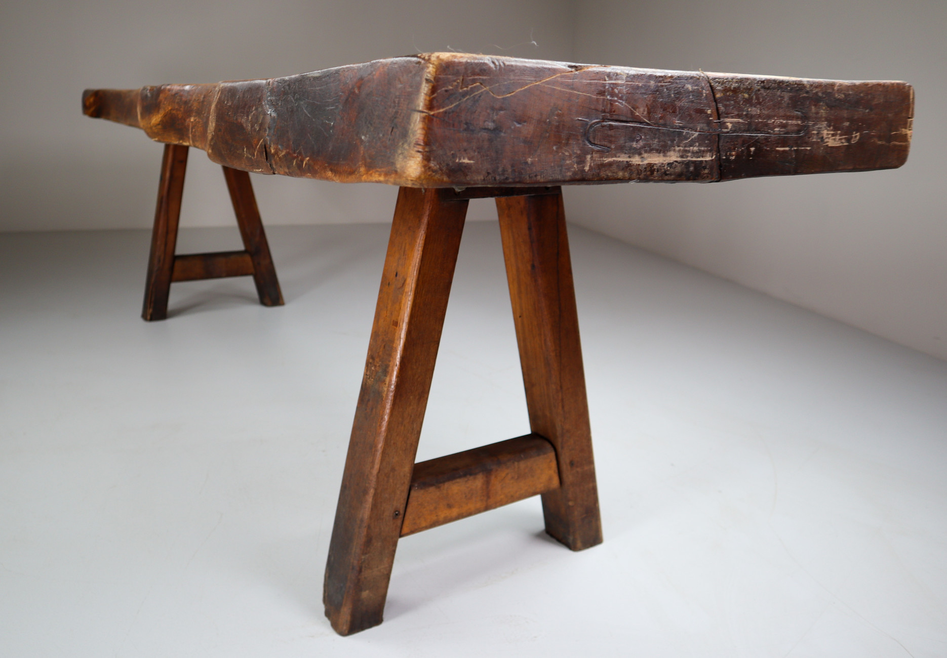 Primitive / Brutalist Heavy Oak Ding Table Table France 1960s Mid-20th century