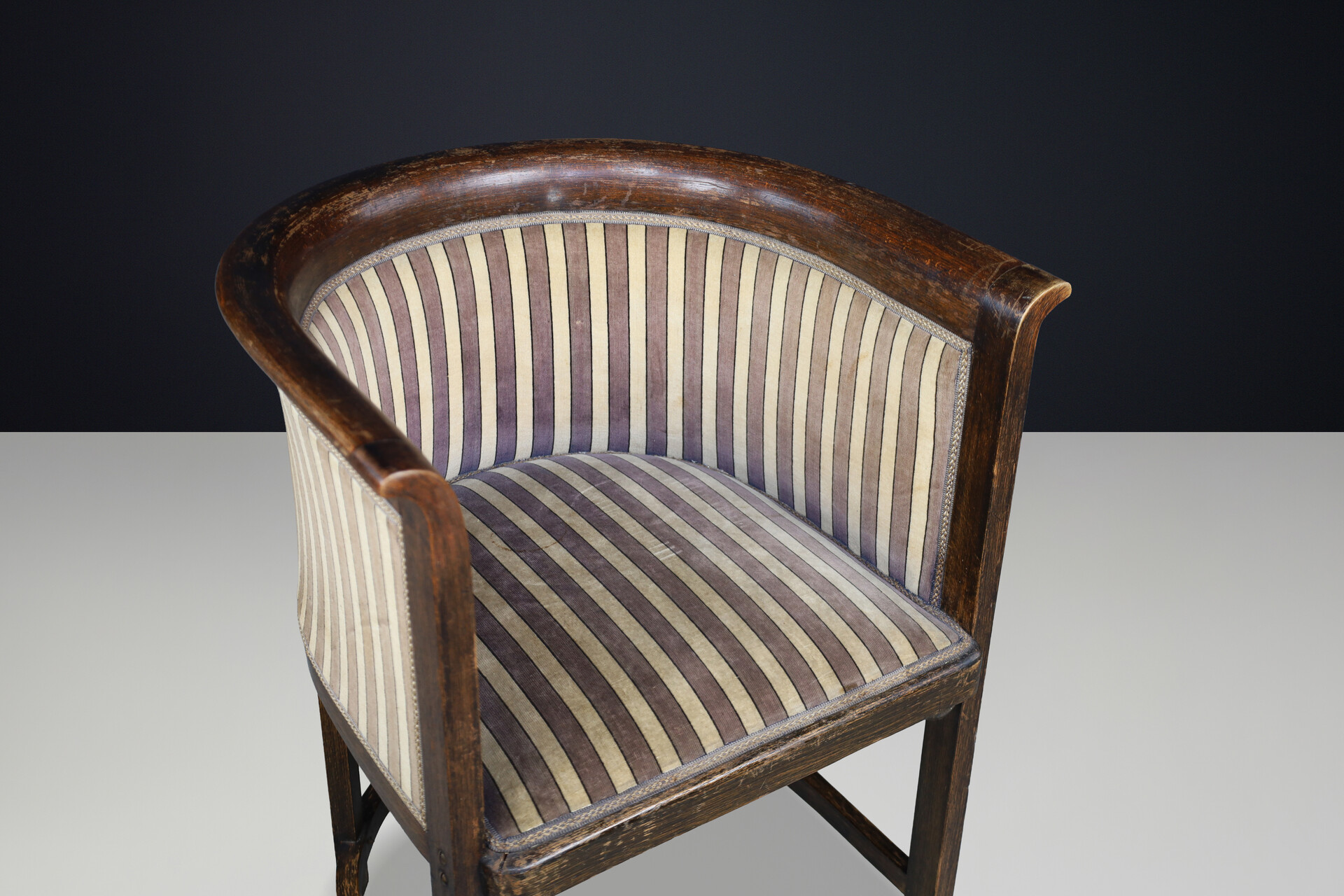 Rare Pair of Josef Hoffmann Cabaret Fledermaus Armchairs, J. & J. Kohn Vienna 1907 Early-20th century