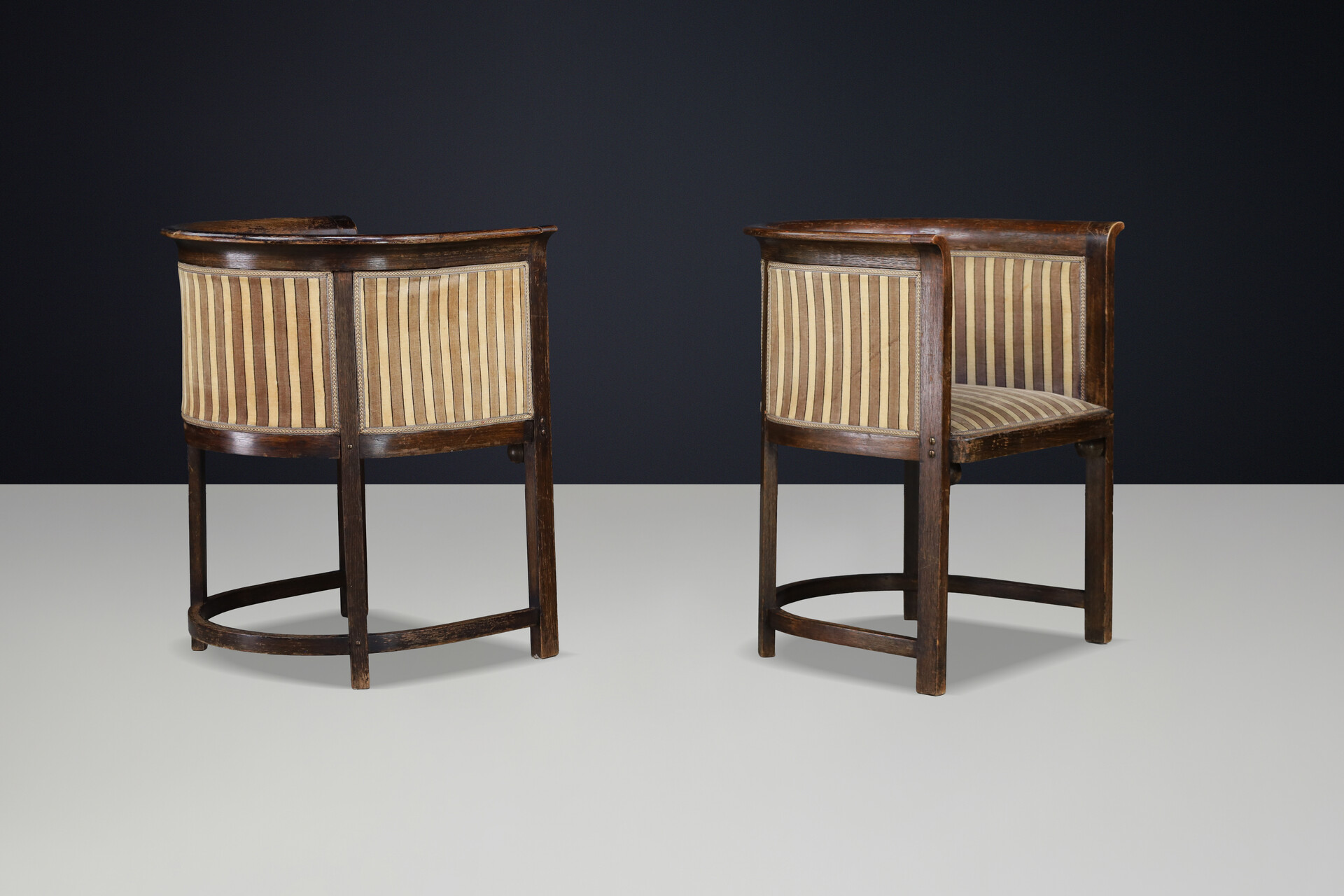 Rare Pair of Josef Hoffmann Cabaret Fledermaus Armchairs, J. & J. Kohn Vienna 1907 Early-20th century