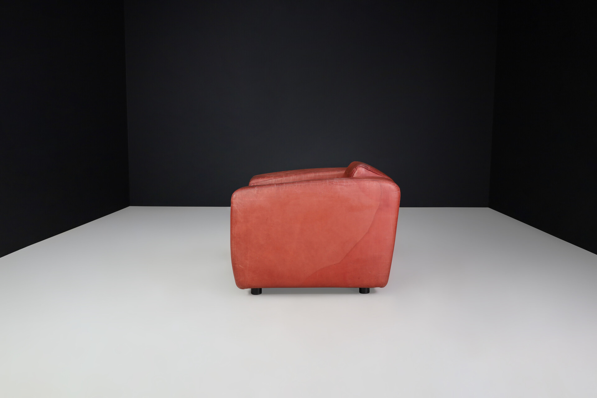 Red Patinated leather lounge chairs, The Netherlands Late-20th century