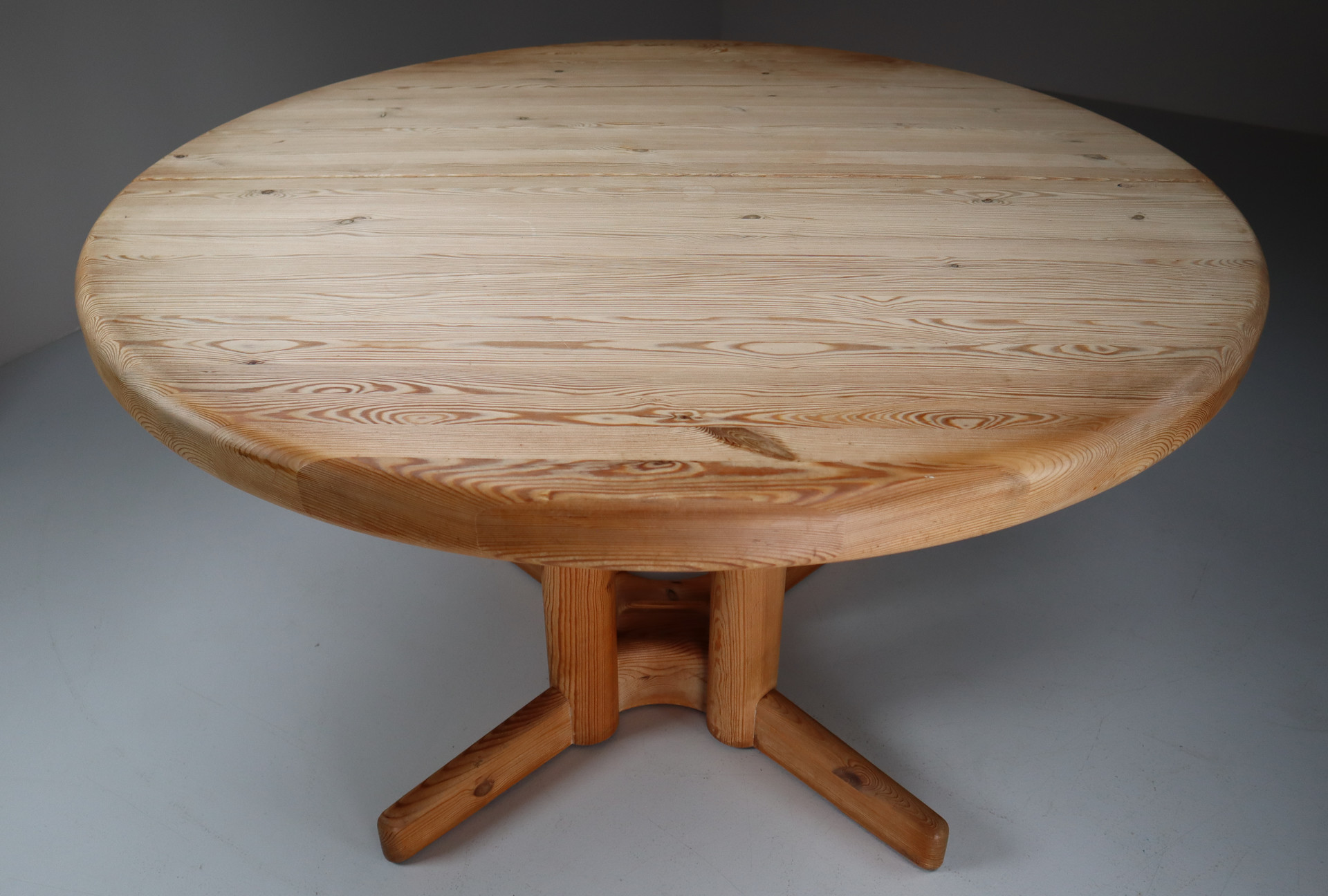Round or Extendable Oval Dining Table by Rainer Daumiller, Denmark, 1970s Late-20th century