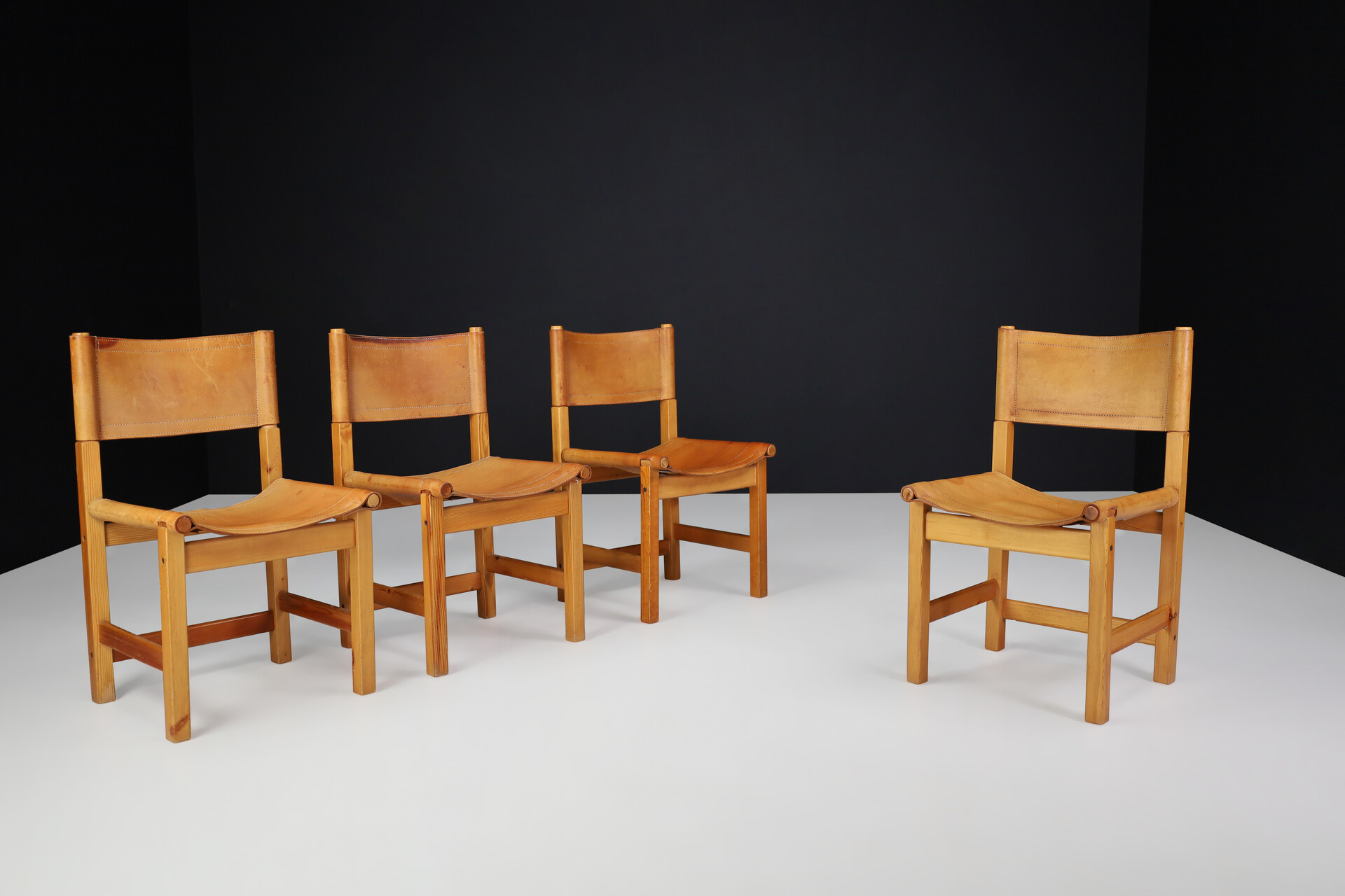 Scandinavian modern Dining Chairs in Pine and patinated cognac saddle Leather, Sweden 1970s Late-20th century