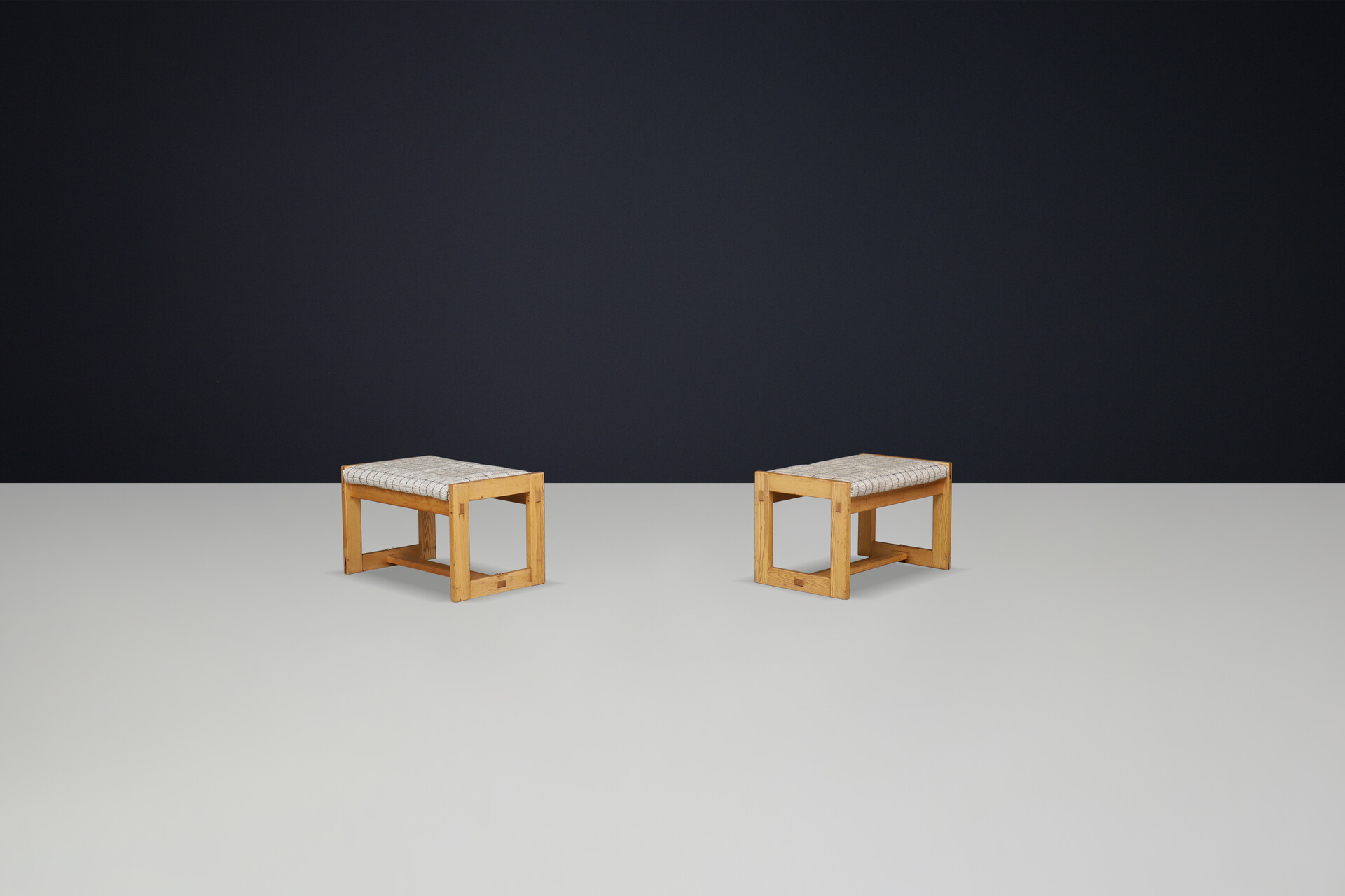 Scandinavian modern Edvin Helseth Ottomann in Pine, Model 