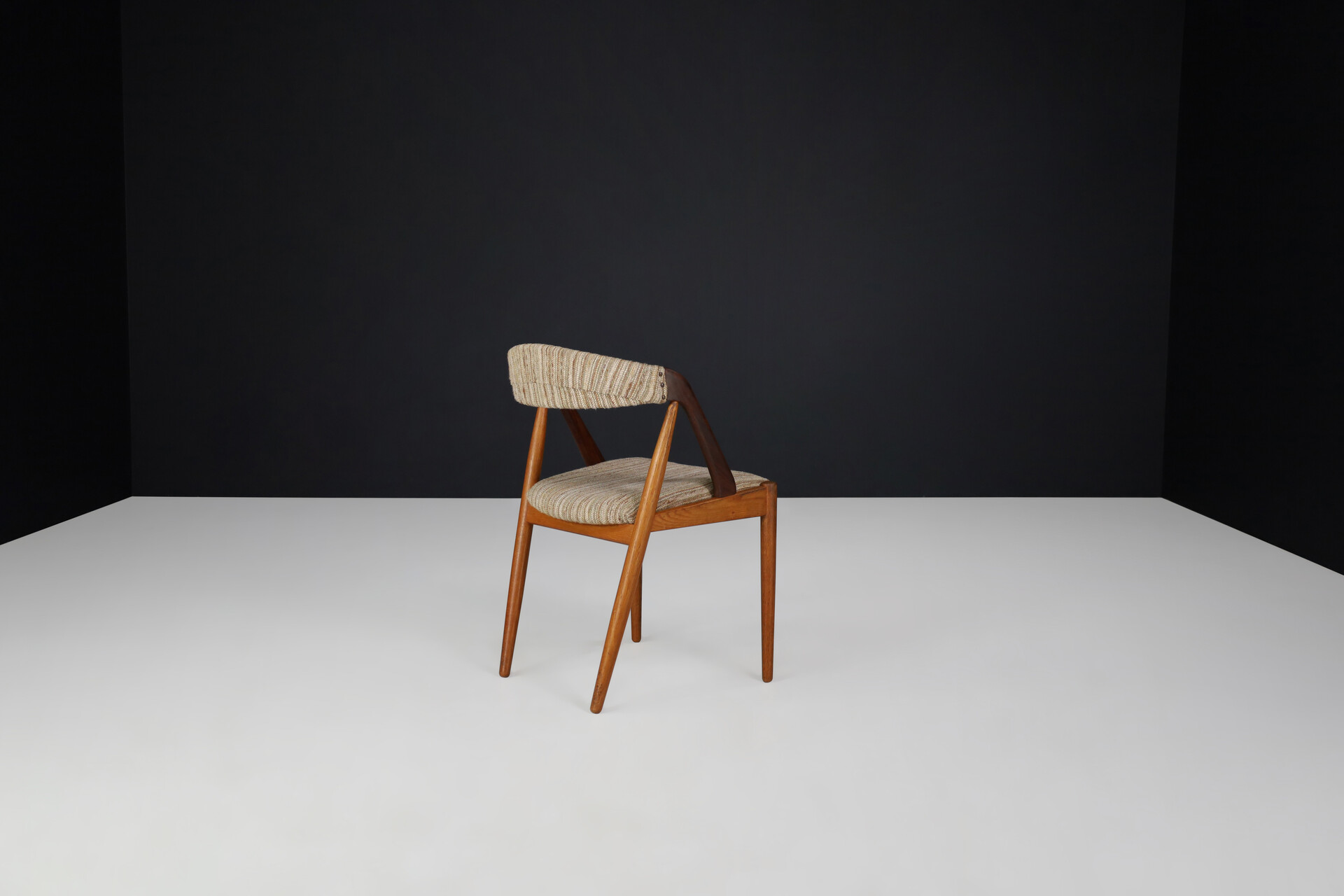 Scandinavian modern Kai Kristiansen Oak Dining Chairs, Denmark 1960s Mid-20th century