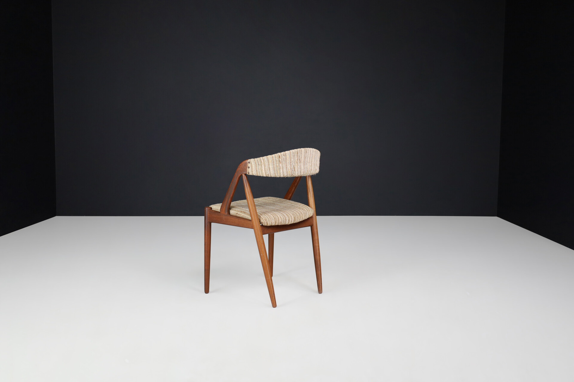 Scandinavian modern Kai Kristiansen Oak Dining Chairs, Denmark 1960s Mid-20th century