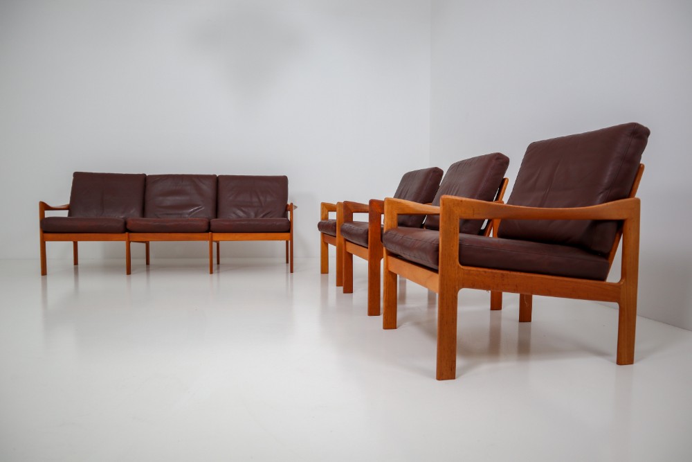 Scandinavian modern Leather,Wood Illum Wikkelso Three-Seat Teak Sofa, Danish, 1960s, Produced by Eilersen Mid-20th century