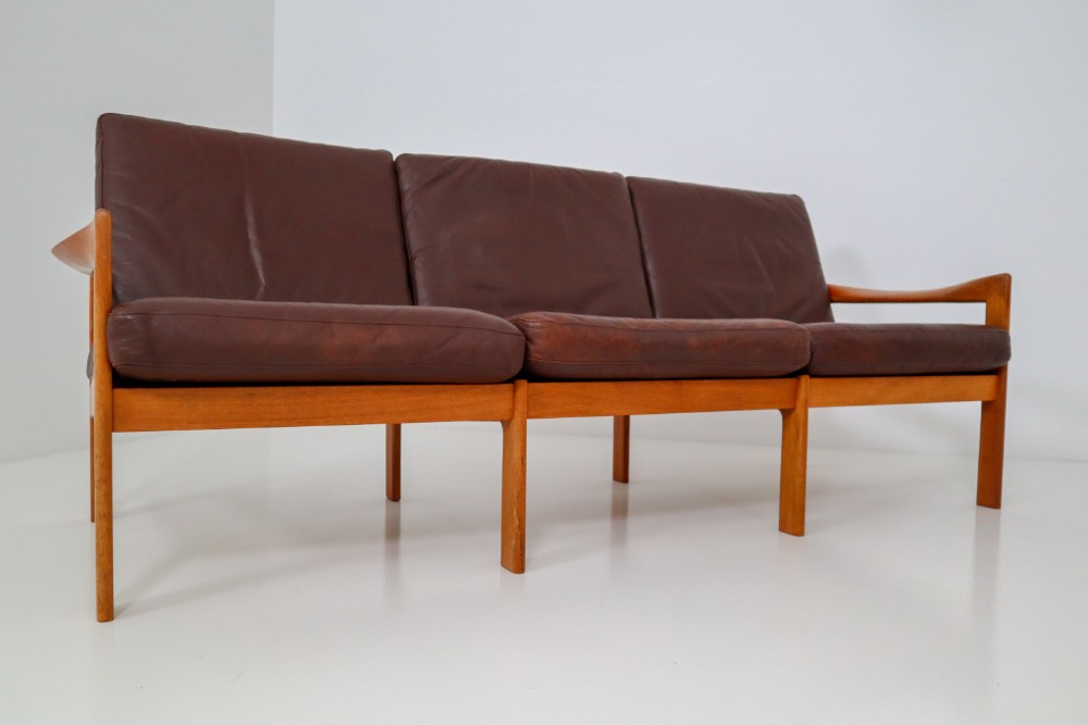 Scandinavian modern Leather,Wood Illum Wikkelso Three-Seat Teak Sofa, Danish, 1960s, Produced by Eilersen Mid-20th century