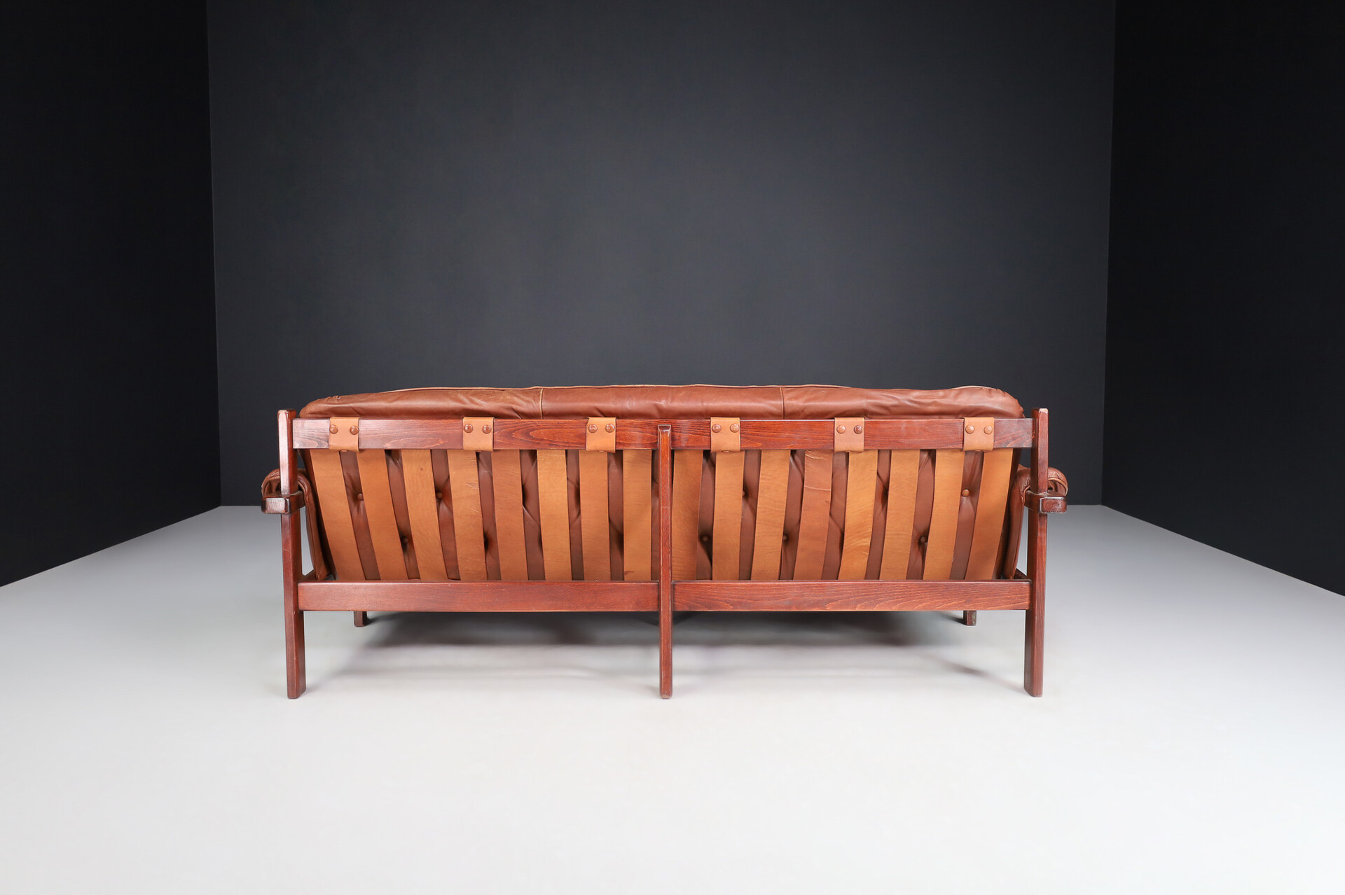 Scandinavian modern Lounge sofa in patinated leather and wood , Denmark 1960s Mid-20th century
