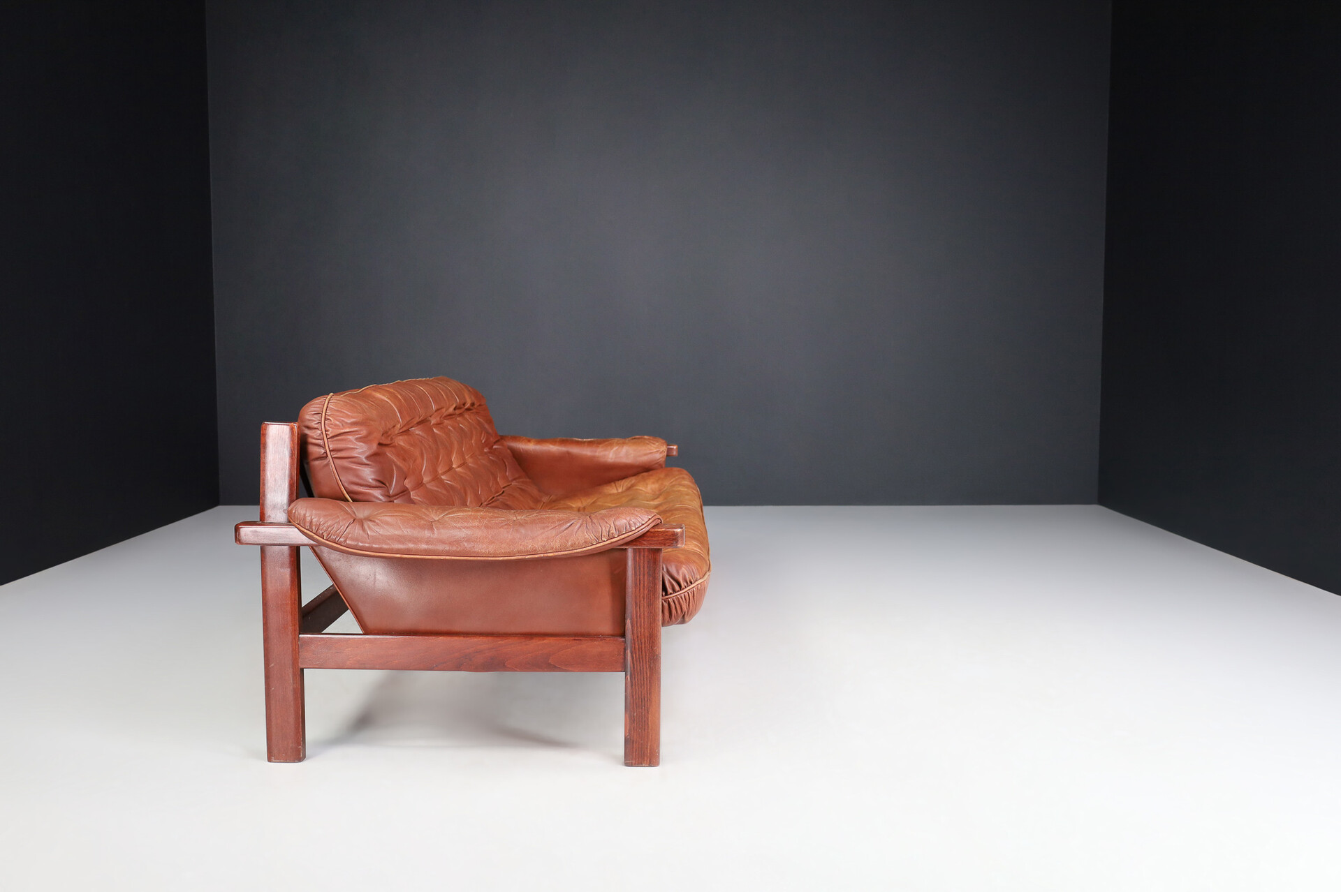 Scandinavian modern Lounge sofa in patinated leather and wood , Denmark 1960s Mid-20th century