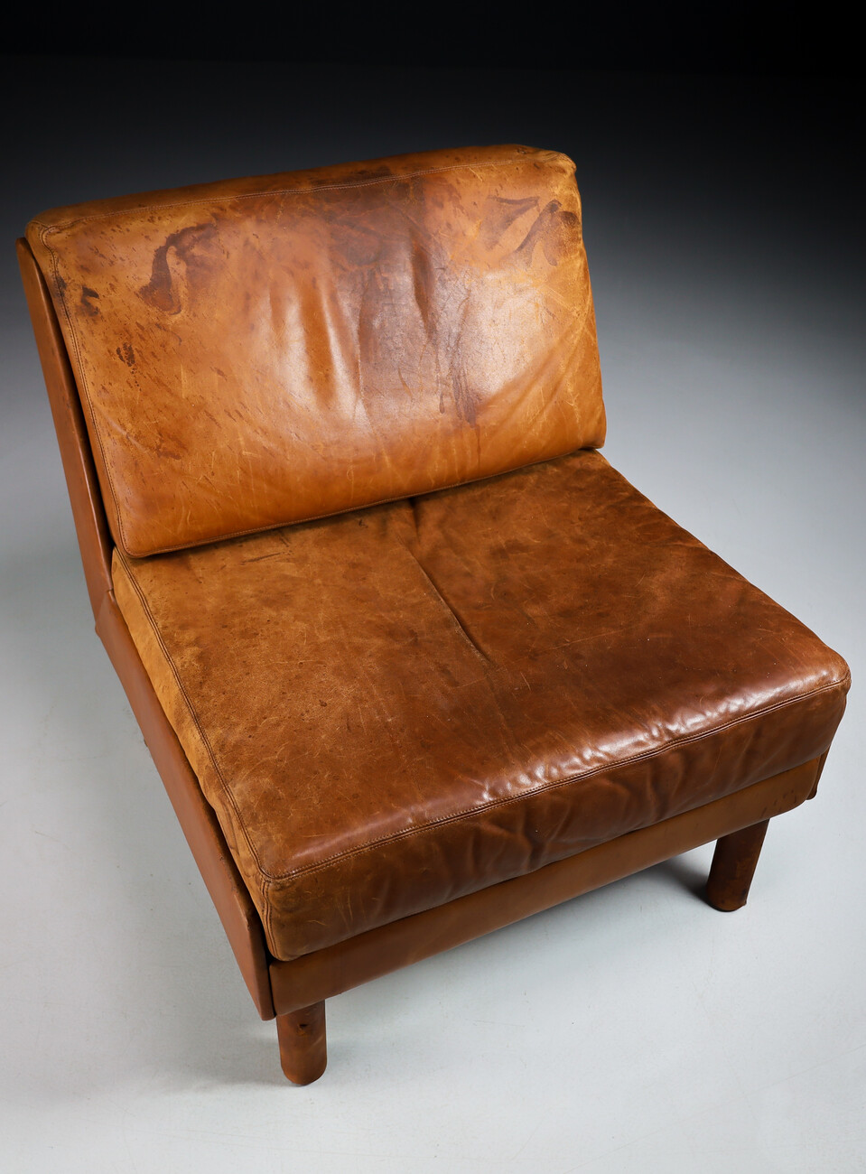 Cognac lounge chair new arrivals