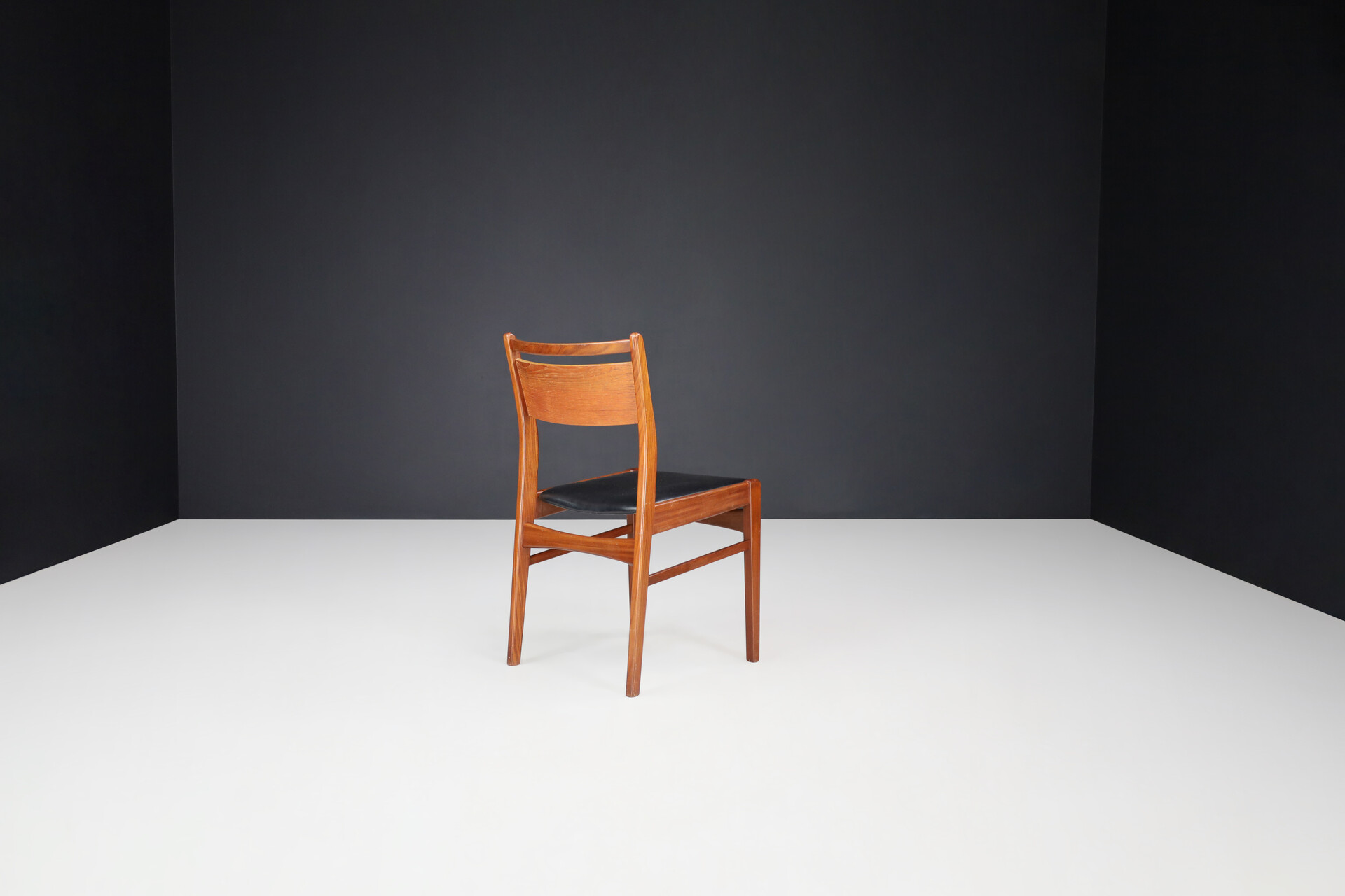 Scandinavian modern Teak and leather dinning chairs , Denmark 1960s Mid-20th century