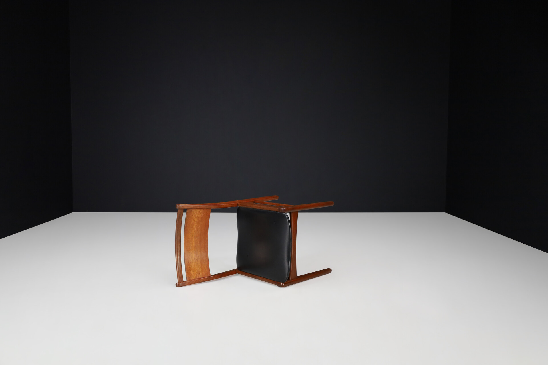 Scandinavian modern Teak and leather dinning chairs , Denmark 1960s Mid-20th century