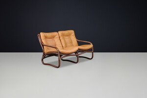Scandinavian modern Two-Seat “Ecco” Loveseat by Slettvoll in Cognac Leather and Rattan, Norway 1970s Late-20th century