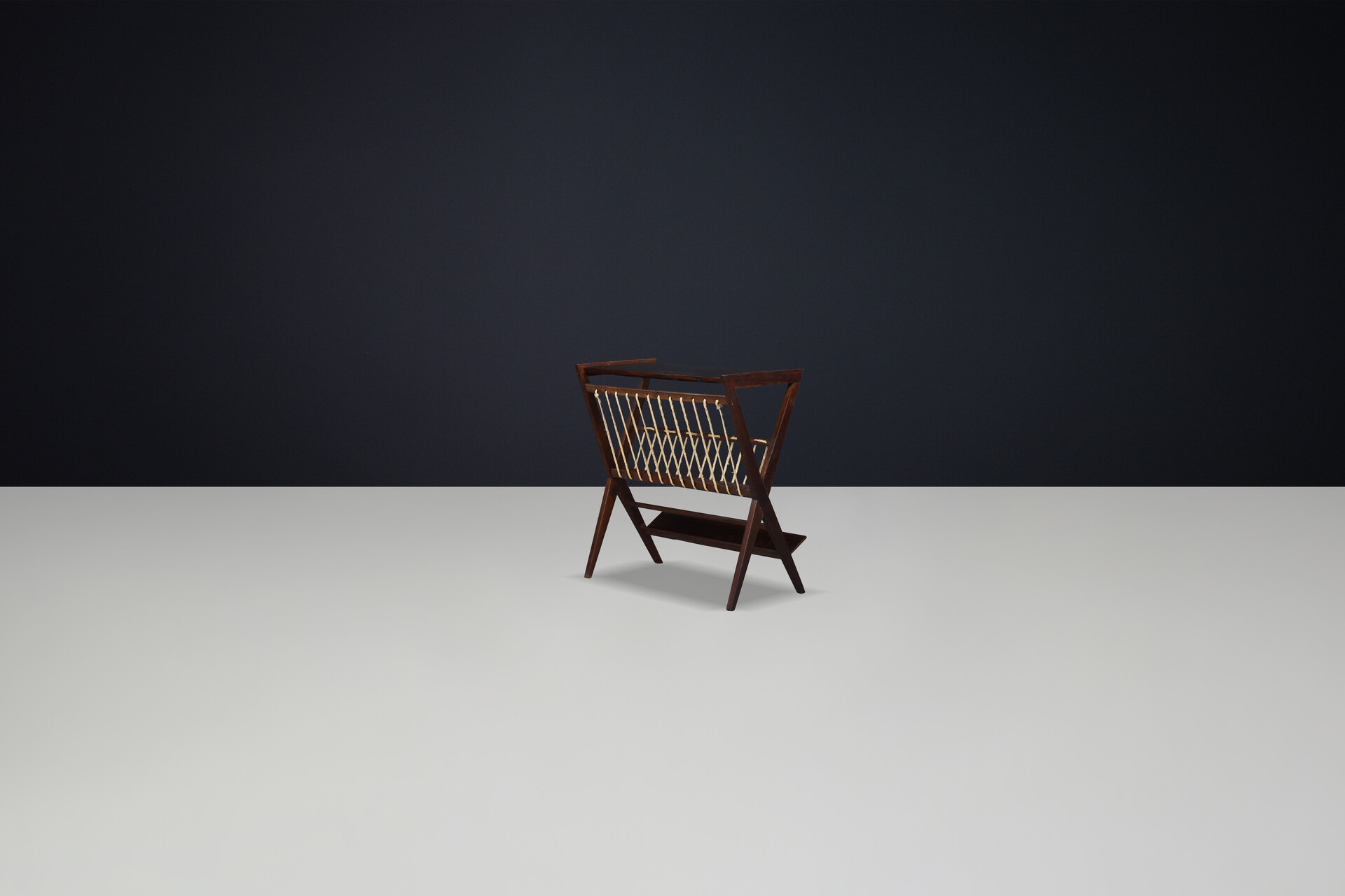 Scandinavian modern Wood and rope magazine rack, Denmark 1950s Mid-20th century