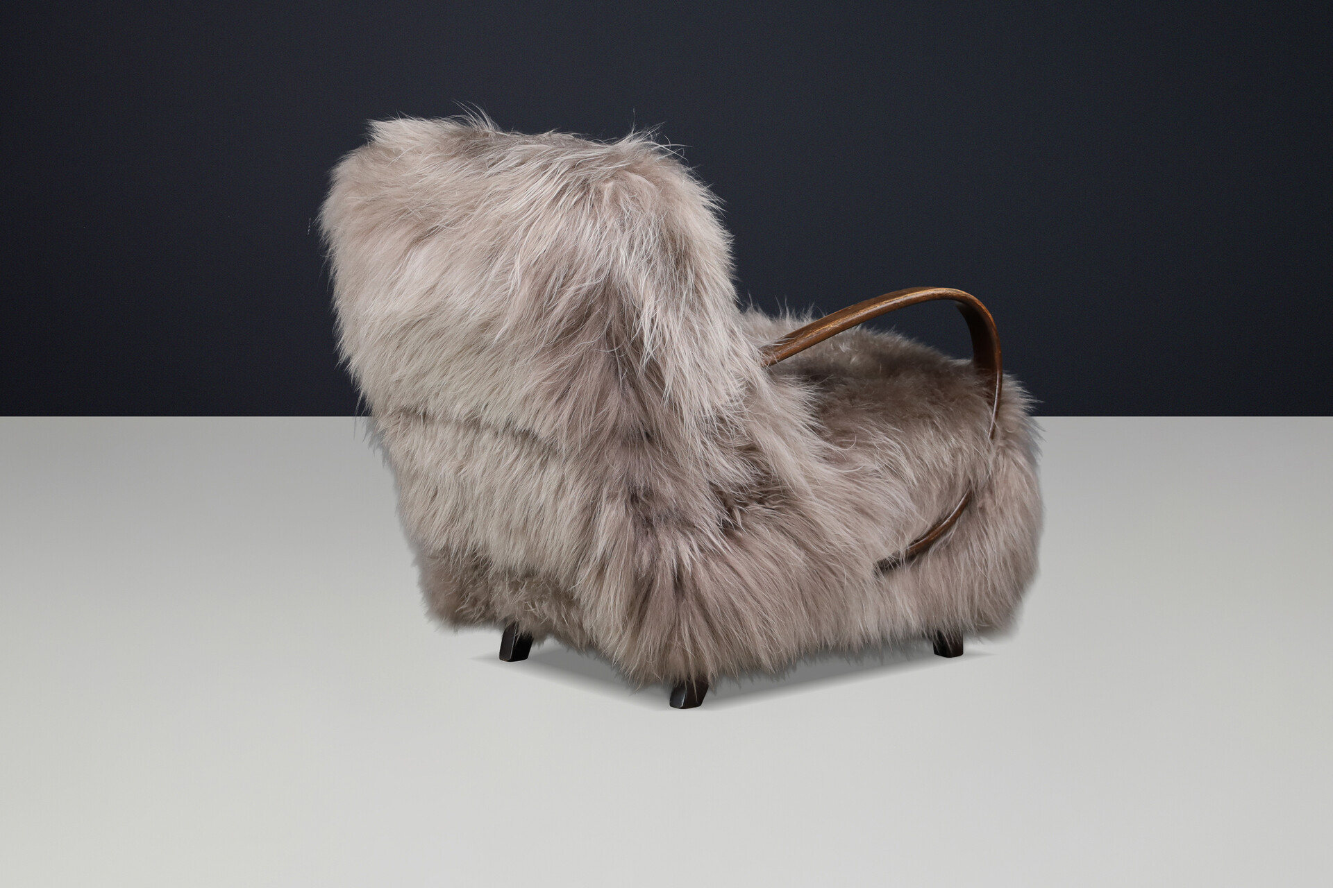 Sculptural Art Deco lounge chair by Jindřich Halabala, in luxurious Icelandic sheepskin CZ 1940 Mid-20th century