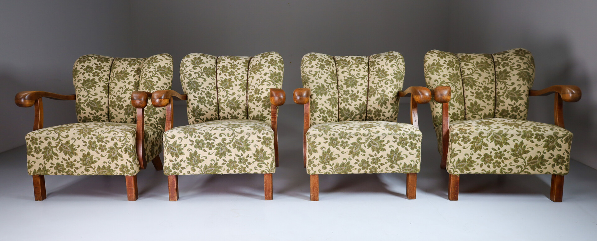 Sculptural Form Arm/Lounge Chairs in the style Paolo Buffa, 1940s, Italy Mid-20th century