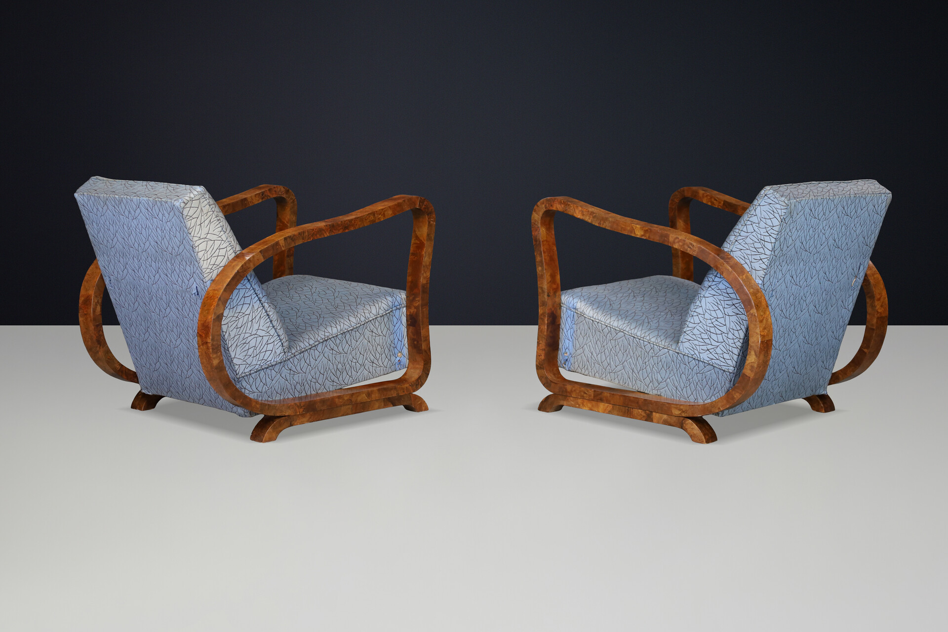 Sculptural Pair of Italian Art Deco Burl Wood Club Armchairs, 1920s–1930s Early-20th century