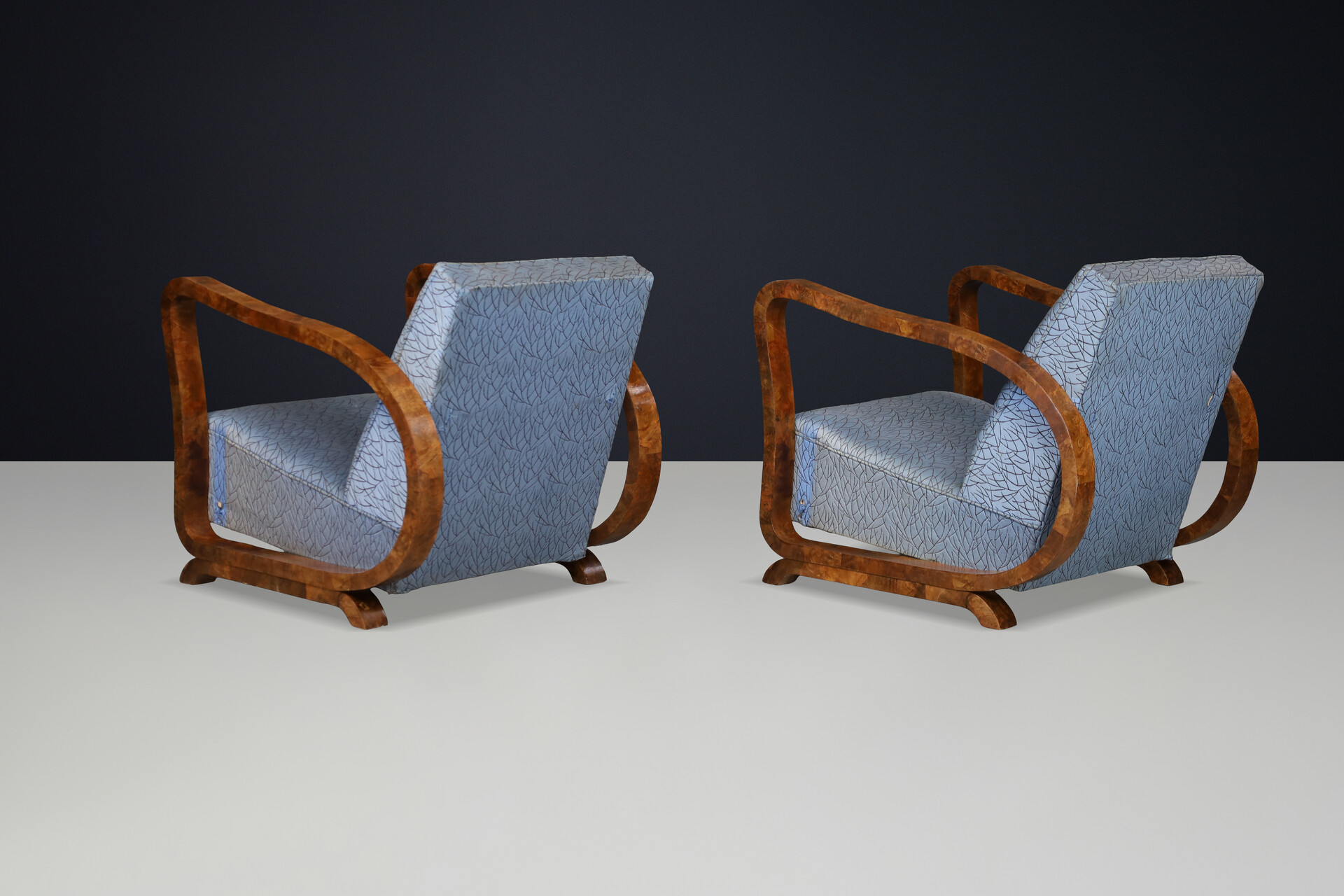 Sculptural Pair of Italian Art Deco Burl Wood Club Armchairs, 1920s–1930s Early-20th century