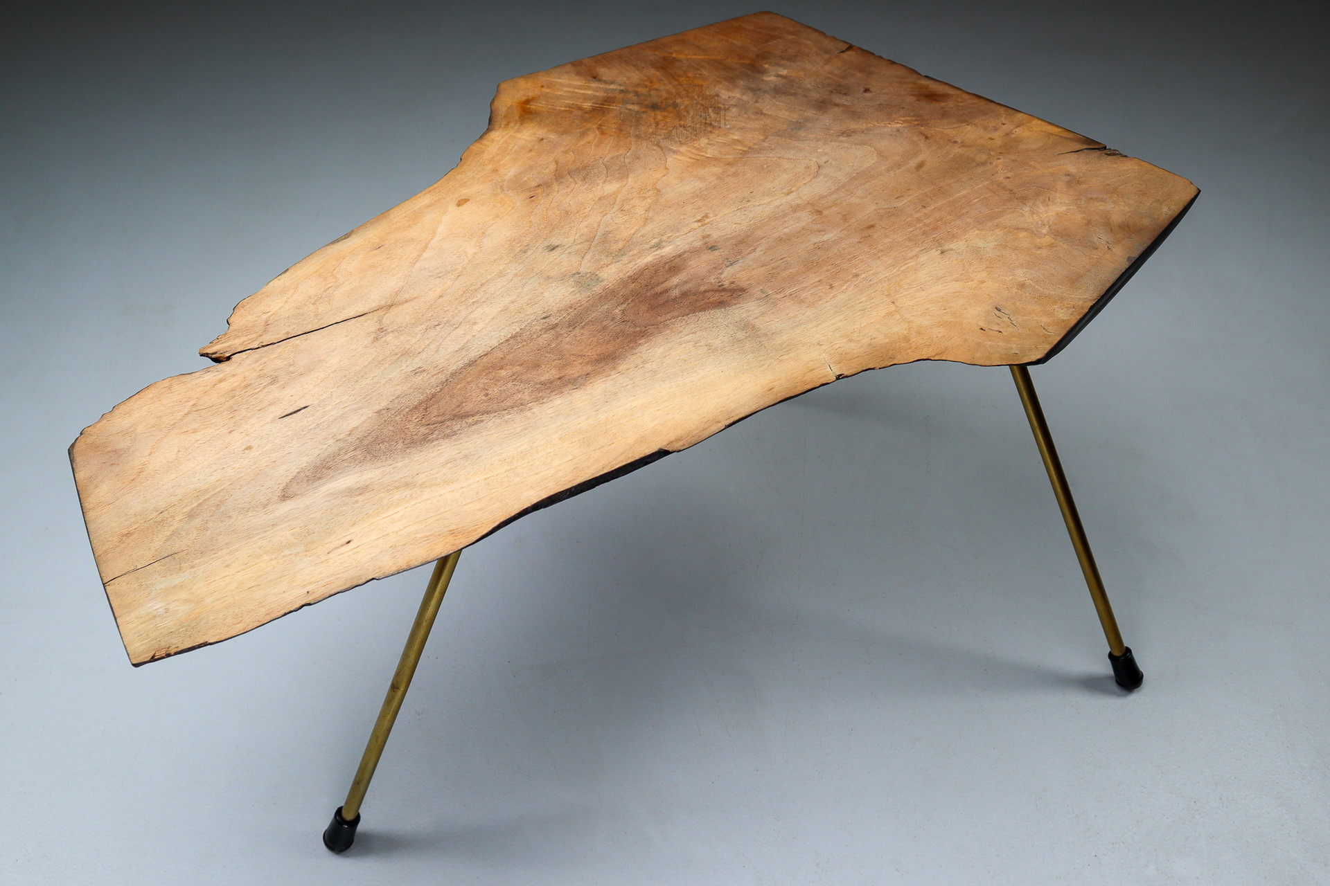 Sculputural Carl Auböck 'Tree Trunk' Coffee Table in Walnut, Austria, 1950s Mid-20th century