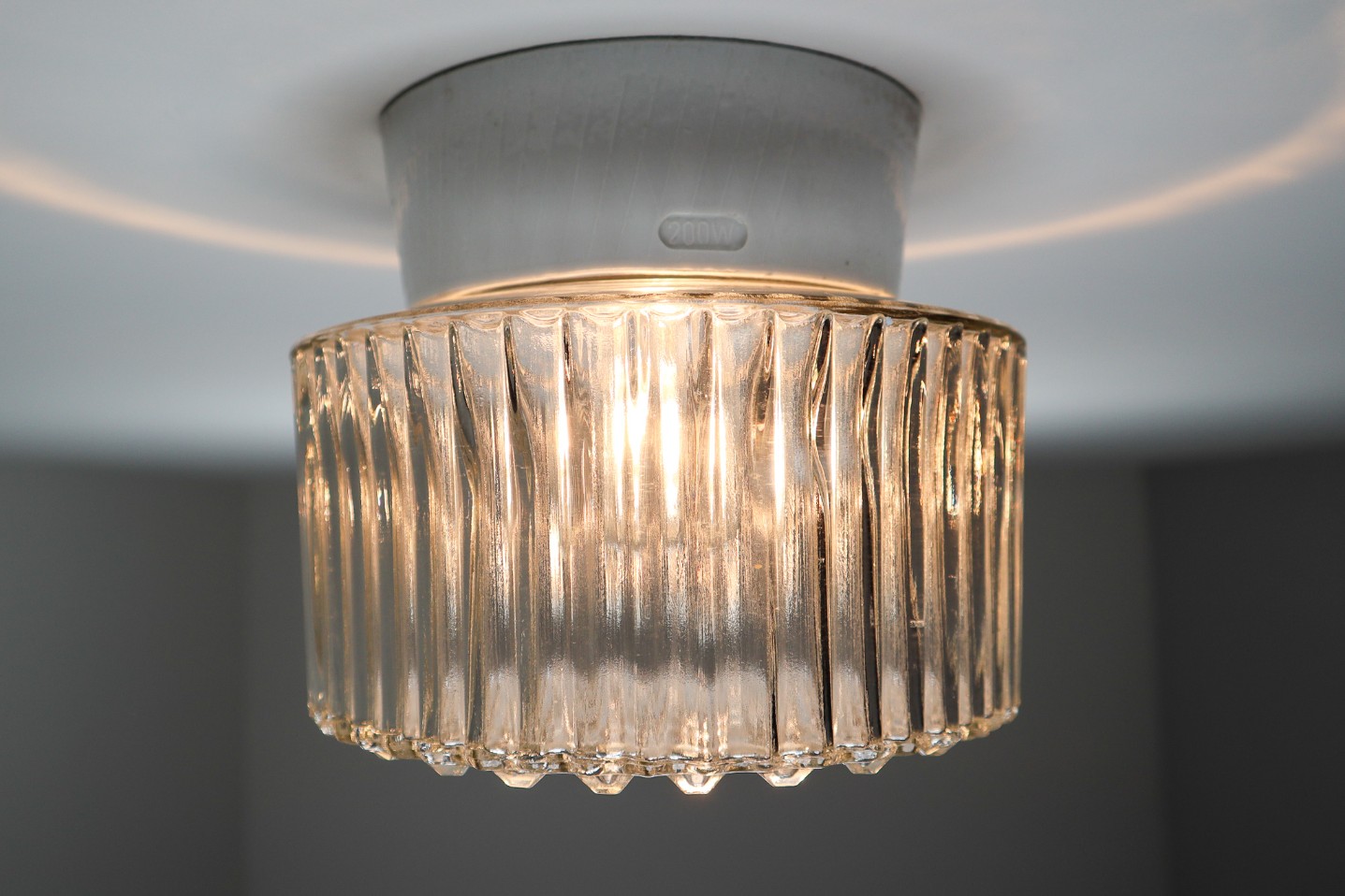 Set Modern Wall/ceiling Lights with Clear Structured Glass Porcelain Base 1960s Mid-20th century