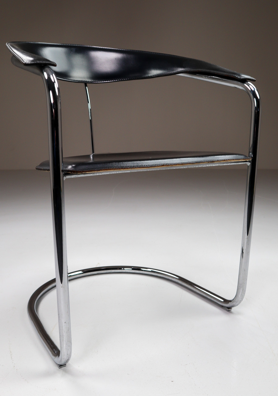 Set of 12 Black Leather Italian Dining Room Chairs, by Arrben Canasta, circa 1970s Mid-20th century