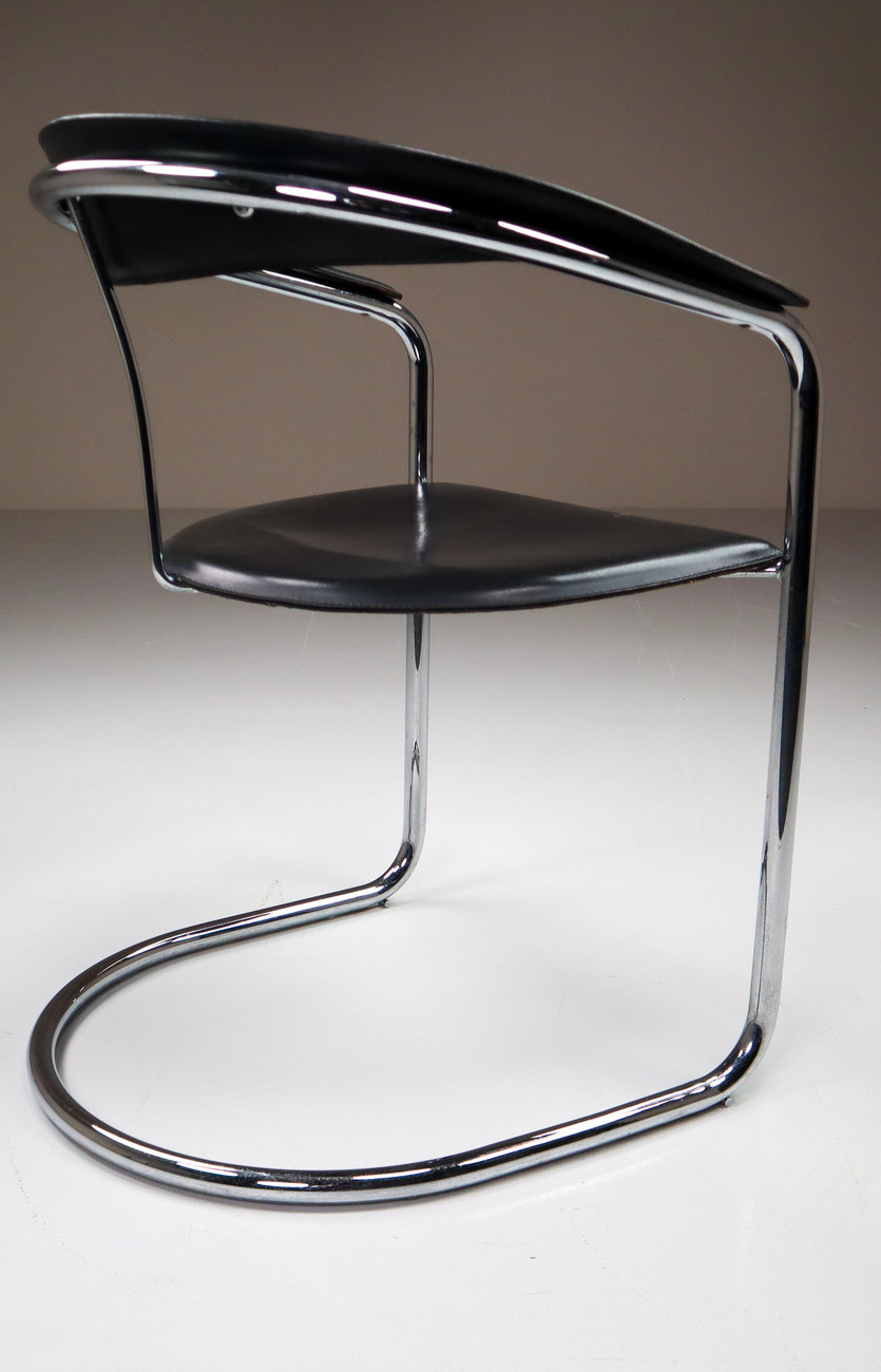 Set of 12 Black Leather Italian Dining Room Chairs, by Arrben Canasta, circa 1970s Mid-20th century