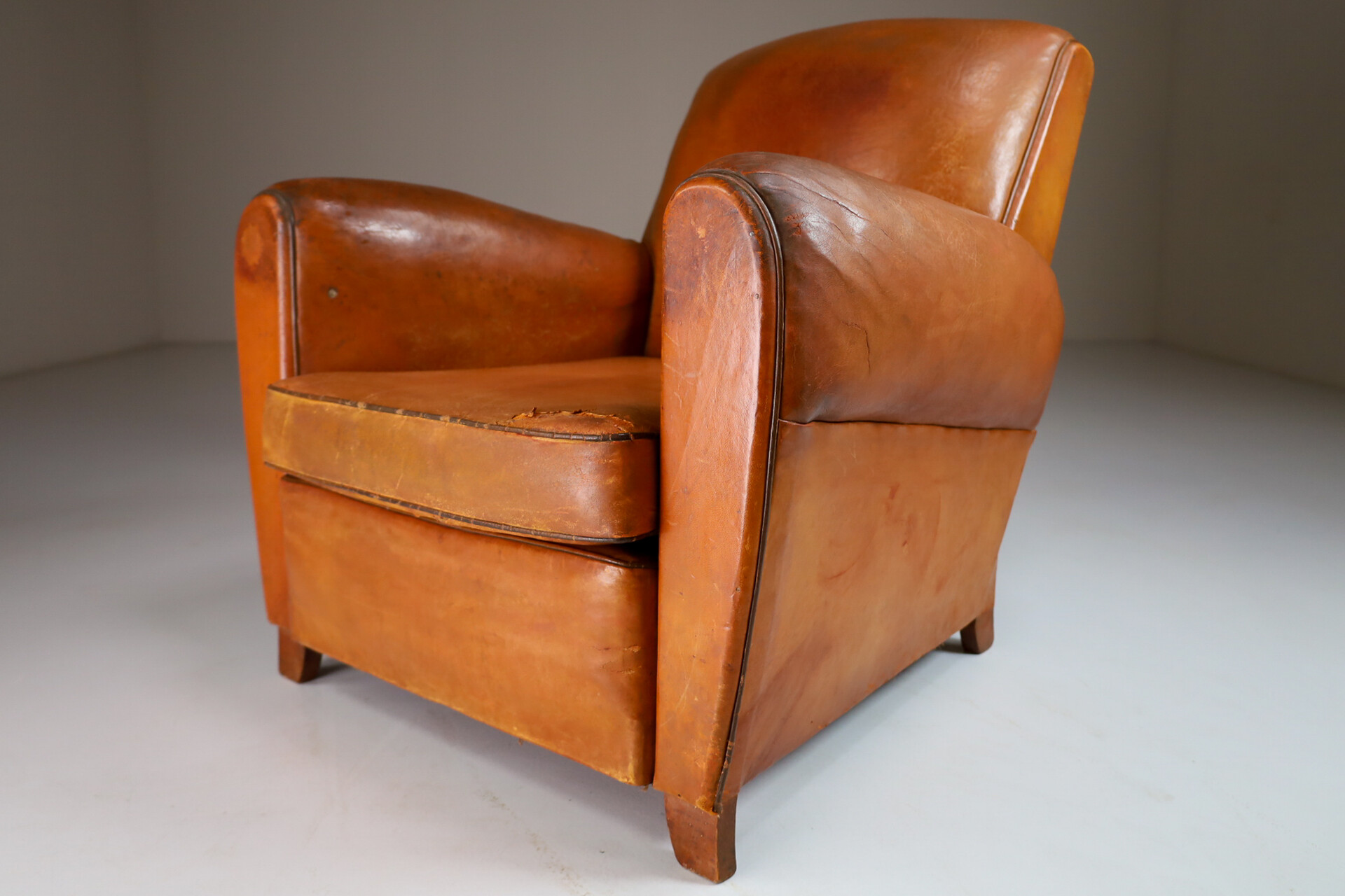 Set/2 cognac leather Art Deco Club Chairs France 1930s Early-20th century