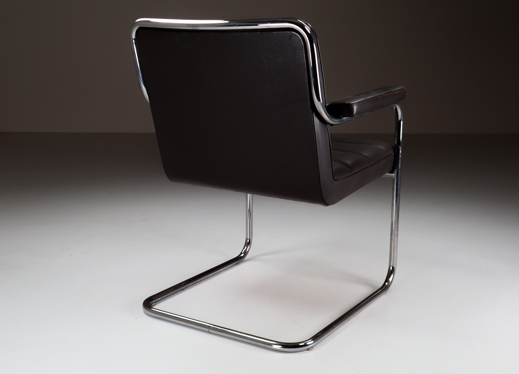 Six Leather and Chrome Thonet Dining Chairs Germany 1970s Late-20th century
