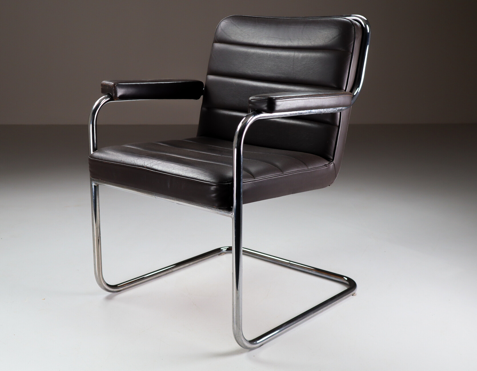 Six Leather and Chrome Thonet Dining Chairs Germany 1970s Late-20th century